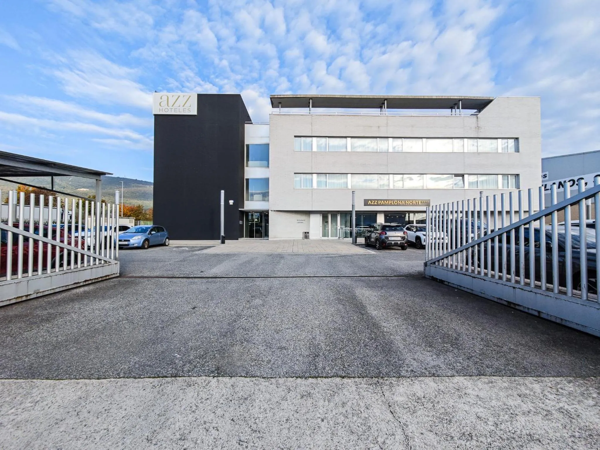 Facade/entrance in AZZ Pamplona Norte Hotel