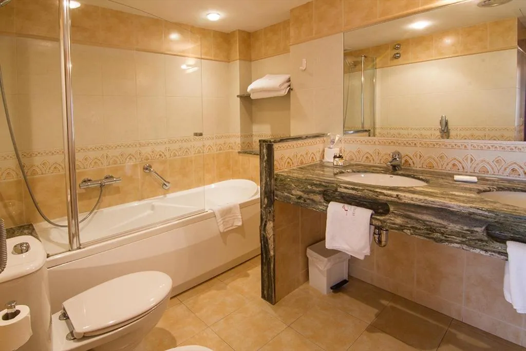 Bathroom in Hotel Rosa & Spa Begur