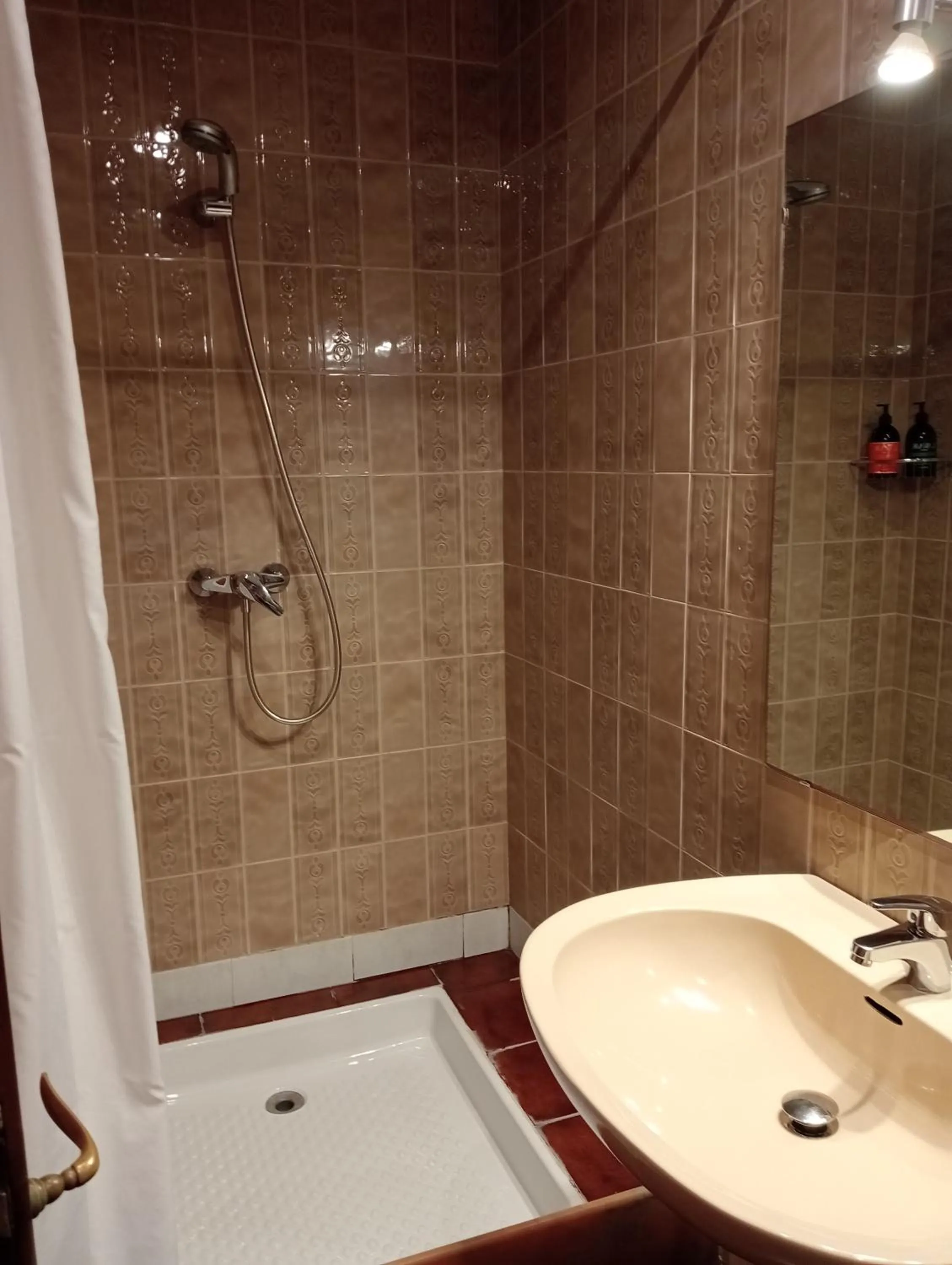 Shower in Hotel Rosa & Spa Begur