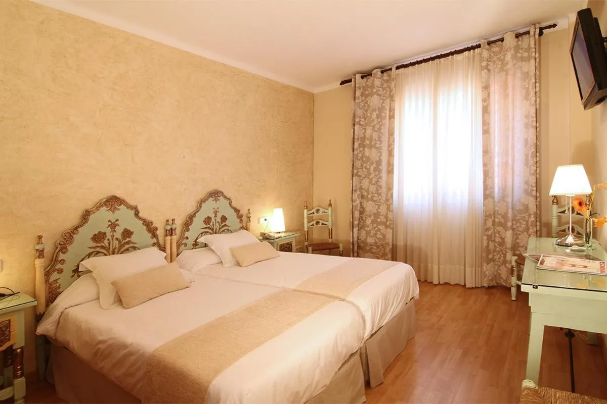 Photo of the whole room, Bed in Hotel Rosa & Spa Begur