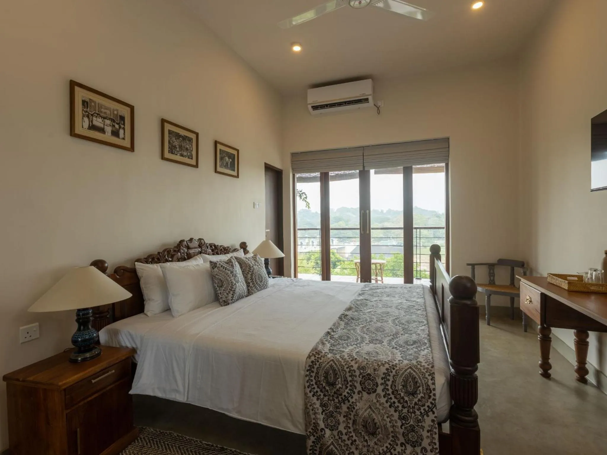 Bed in Edgar Mansion Kandy