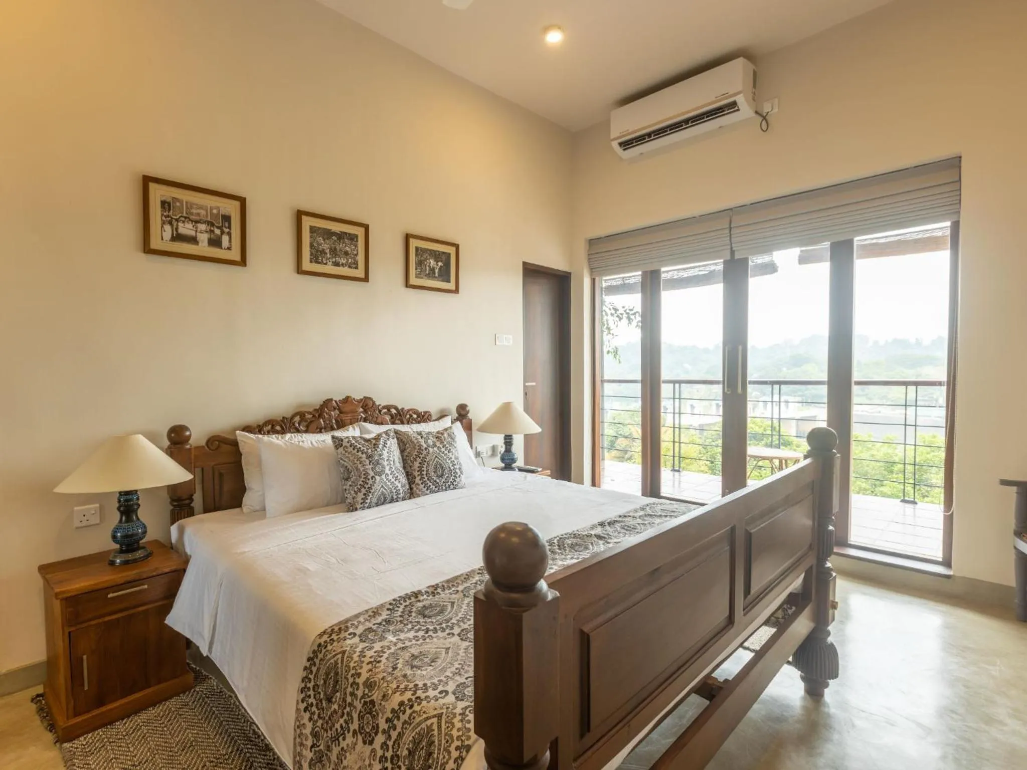 Bed in Edgar Mansion Kandy