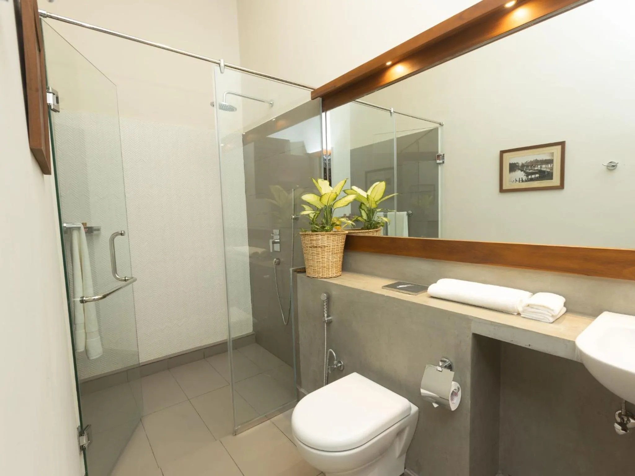 Shower in Edgar Mansion Kandy