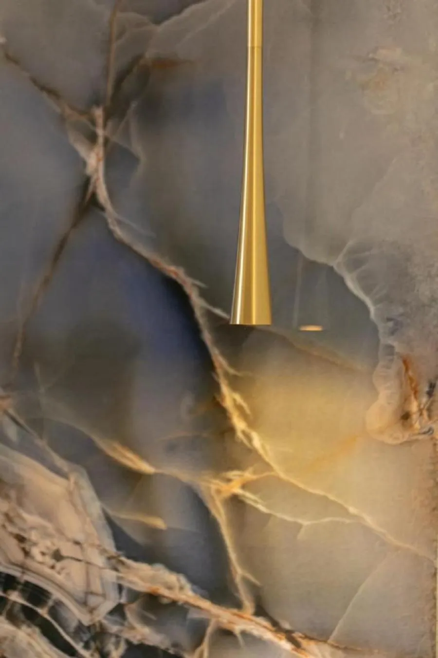 Decorative detail in Bhr Cavour 150