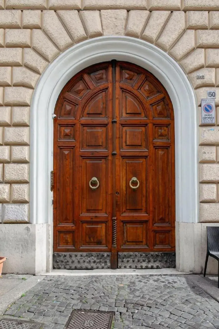 Facade/entrance in Bhr Cavour 150 Facade/entrance in Bhr Cavour 150