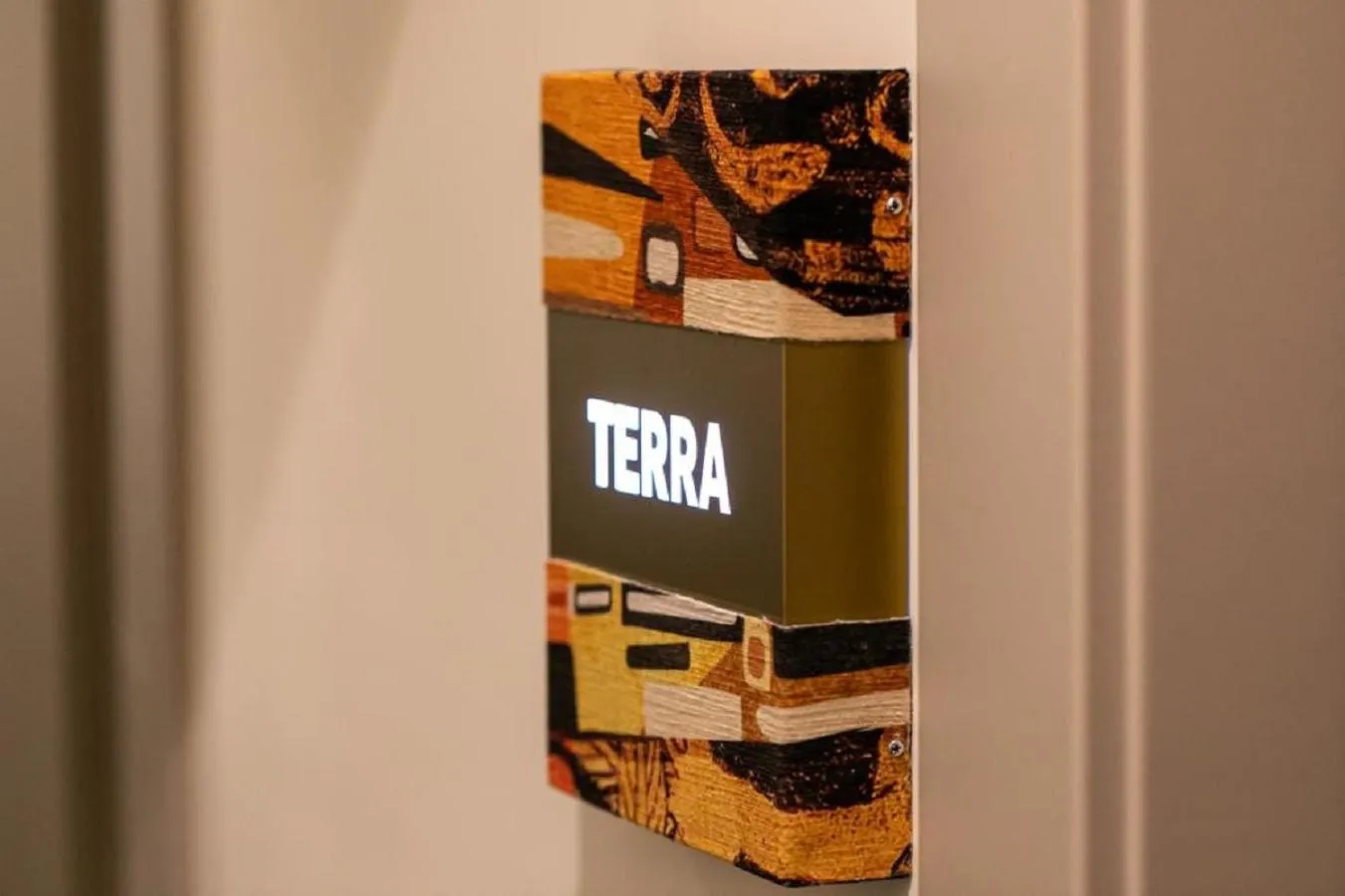 Property logo or sign in Bhr Cavour 150