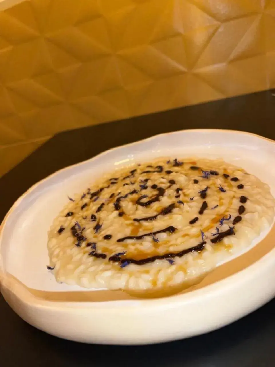 Restaurant/places to eat in Bhr Cavour 150 Restaurant/places to eat in Bhr Cavour 150