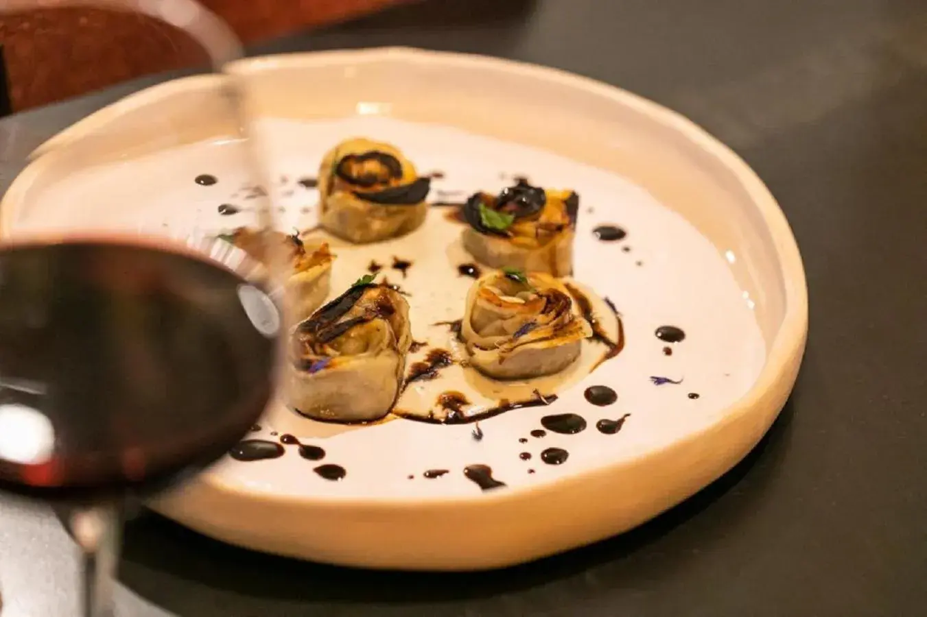 Restaurant/places to eat in Bhr Cavour 150 Restaurant/places to eat in Bhr Cavour 150