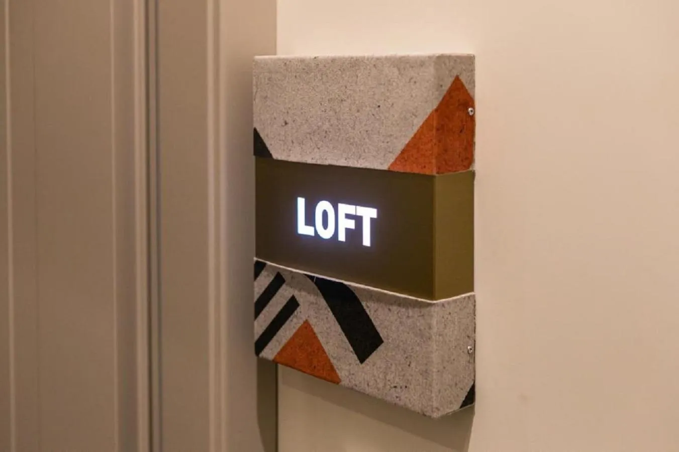 Logo/Certificate/Sign in Bhr Cavour 150