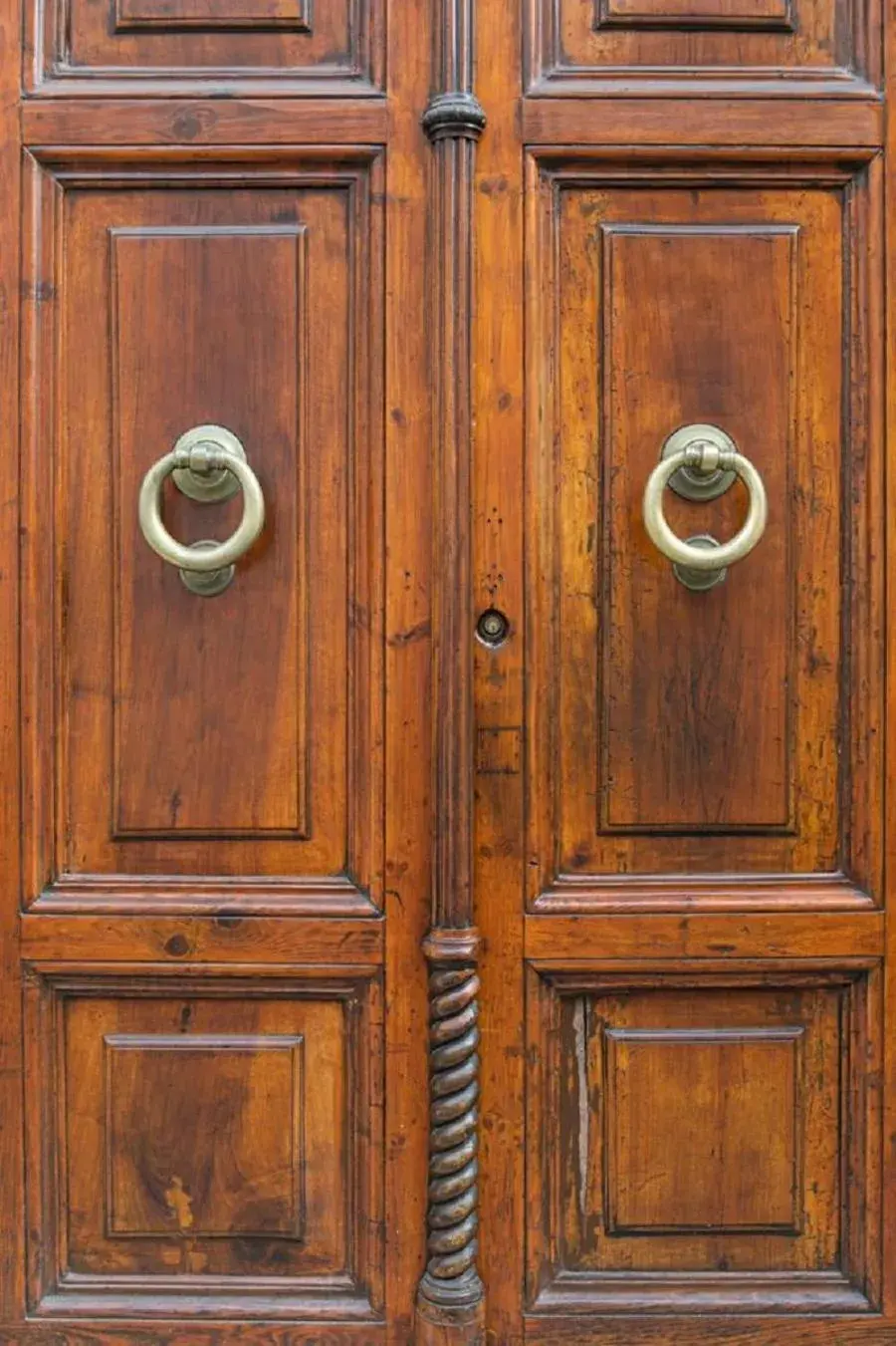 Property building in Bhr Cavour 150 Property building in Bhr Cavour 150