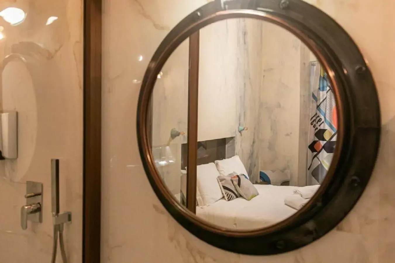 Junior Suite with Balcony in Bhr Cavour 150 Junior Suite with Balcony in Bhr Cavour 150