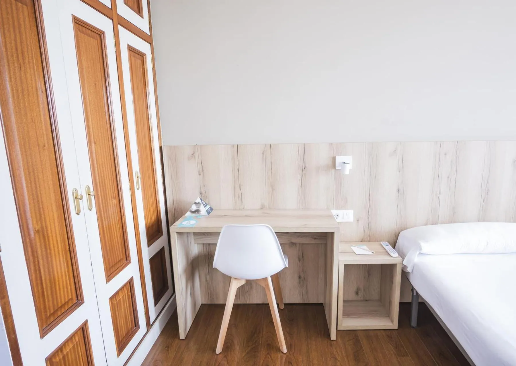 Bedroom, Bed in Hotel Alda Avenida