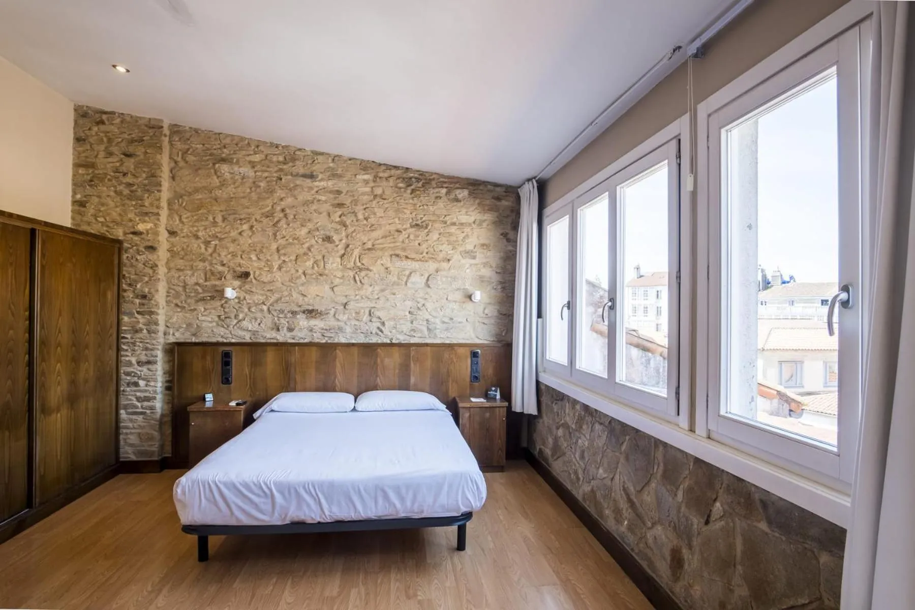 Bedroom, Bed in Hotel Alda Avenida