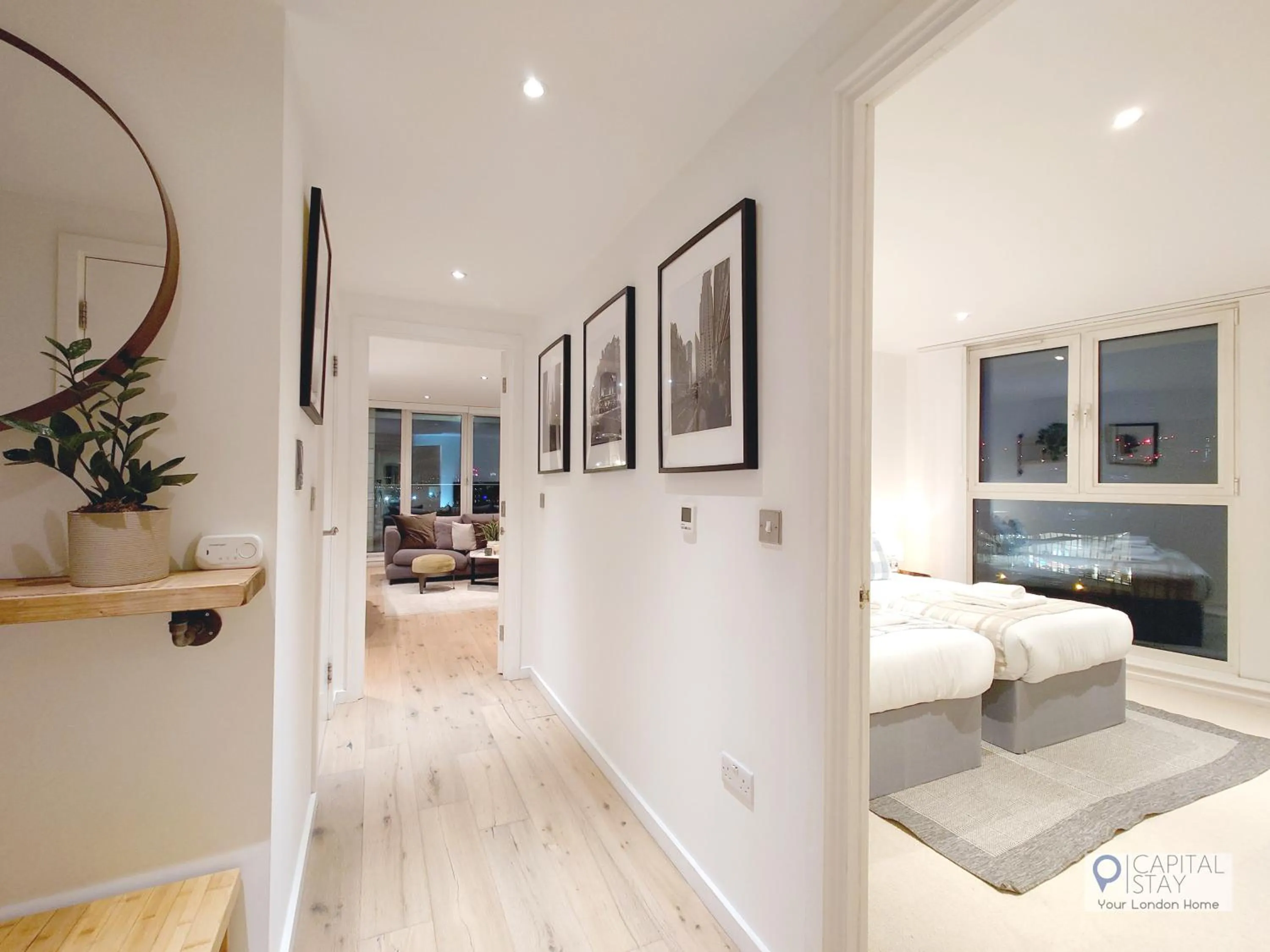 Living room, Bed in Deluxe Two Bed Apartment with River & City View