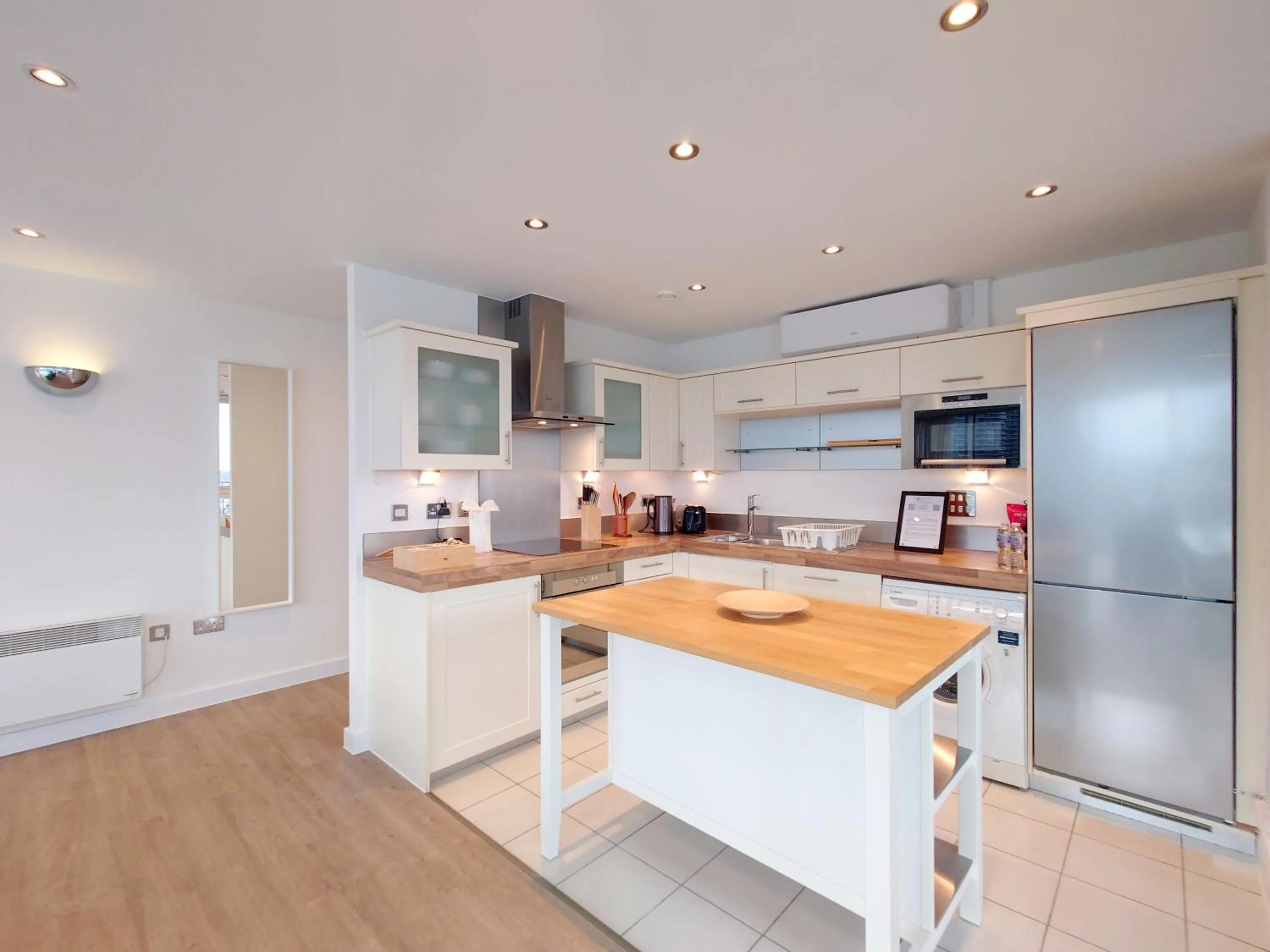 Deluxe Two Bed Apartment with River & City View