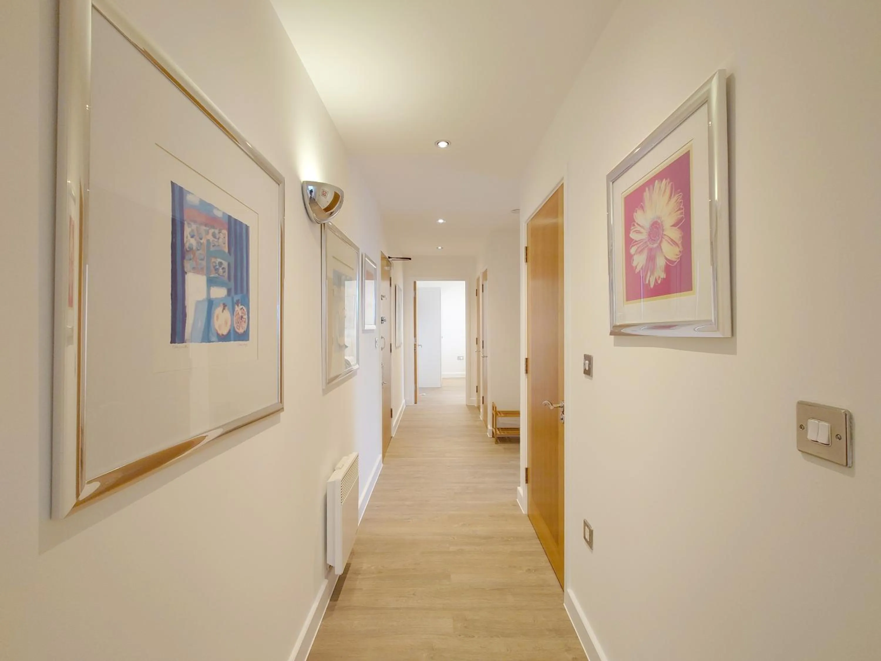 Deluxe Two Bed Apartment with River & City View