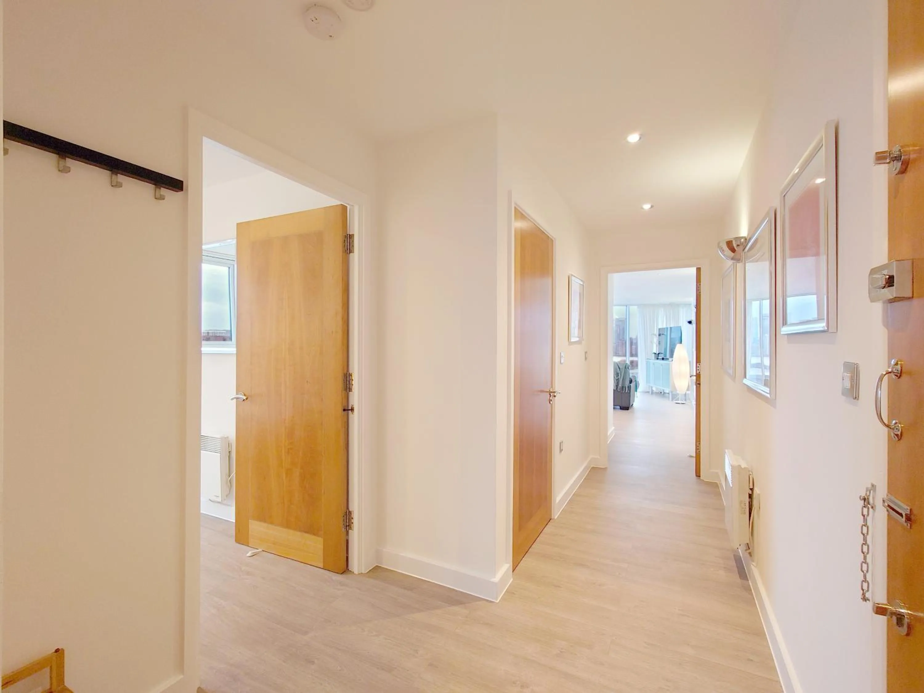 Deluxe Two Bed Apartment with River & City View