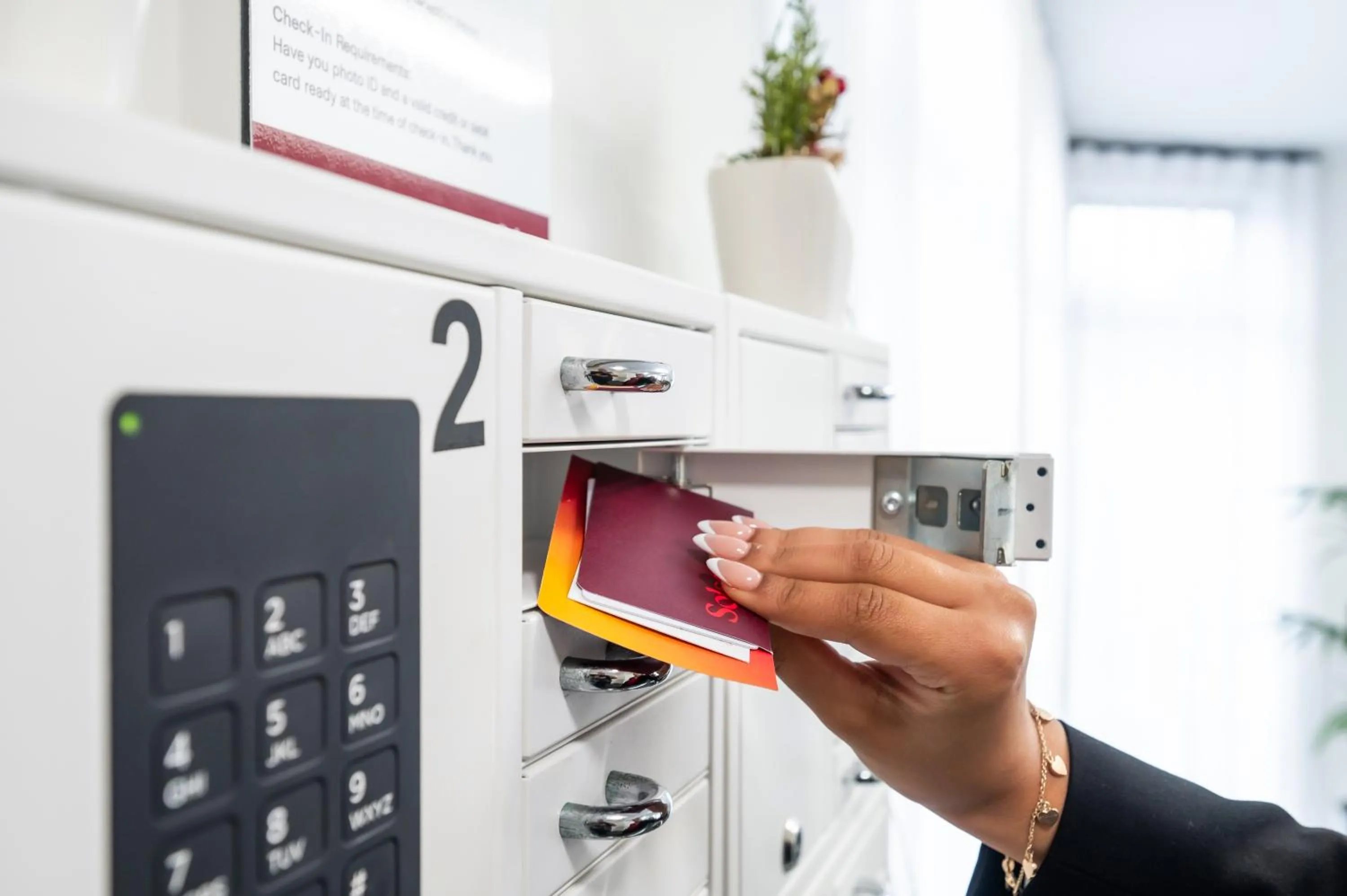 locker in Solsen Flexi-Stay & Motel