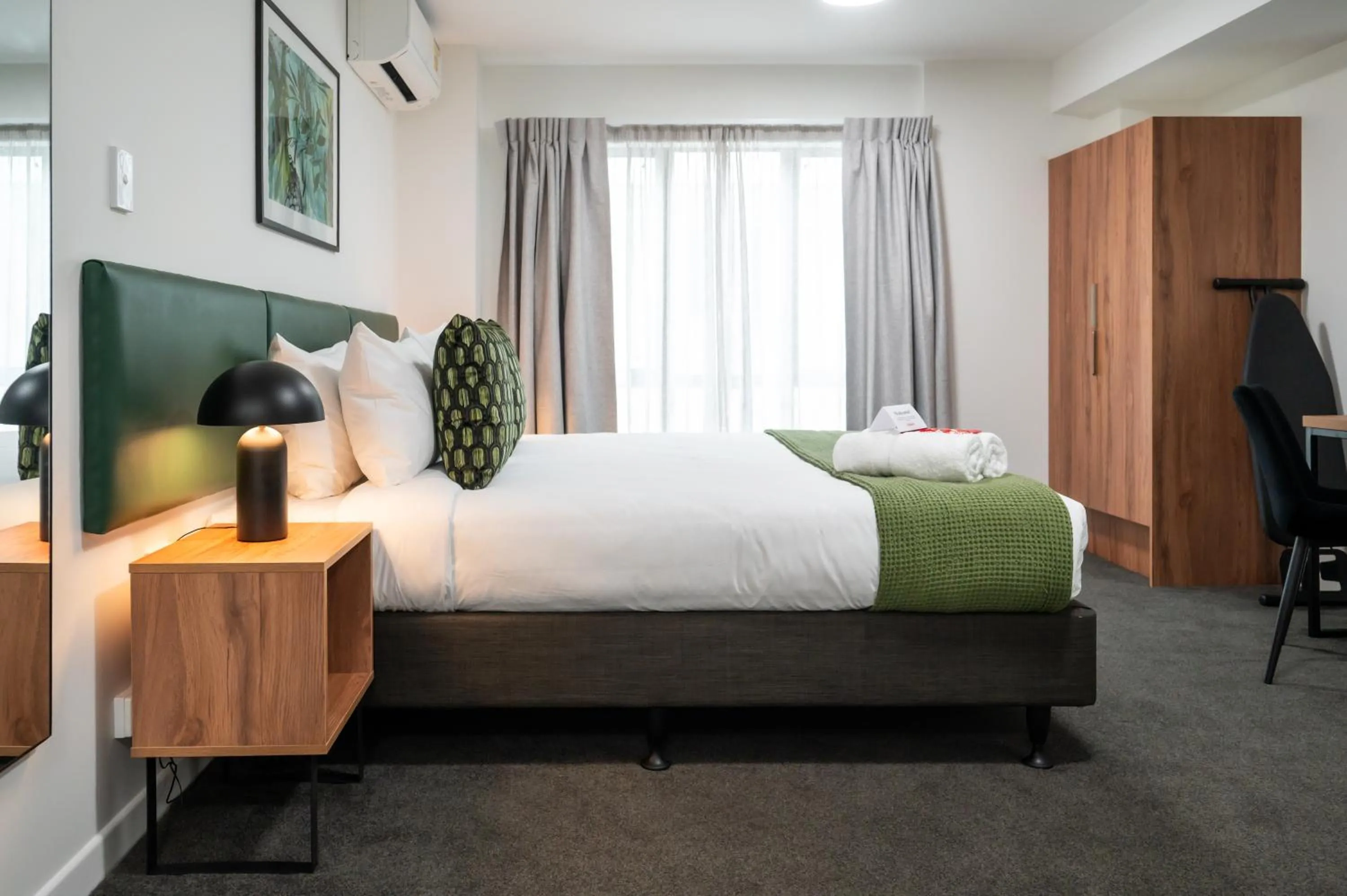 Photo of the whole room, Bed in Solsen Flexi-Stay & Motel