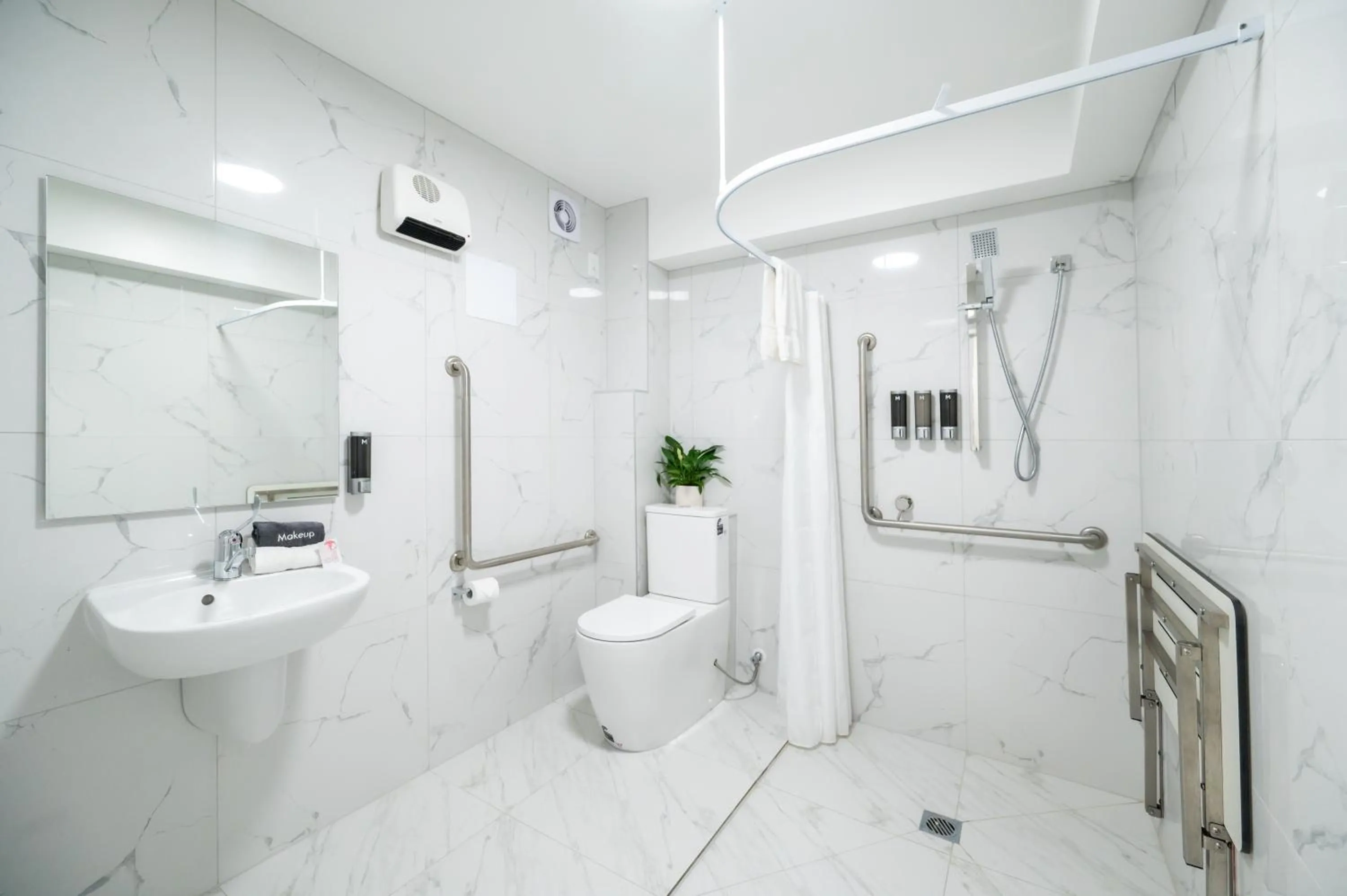 Toilet in Solsen Flexi-Stay & Motel