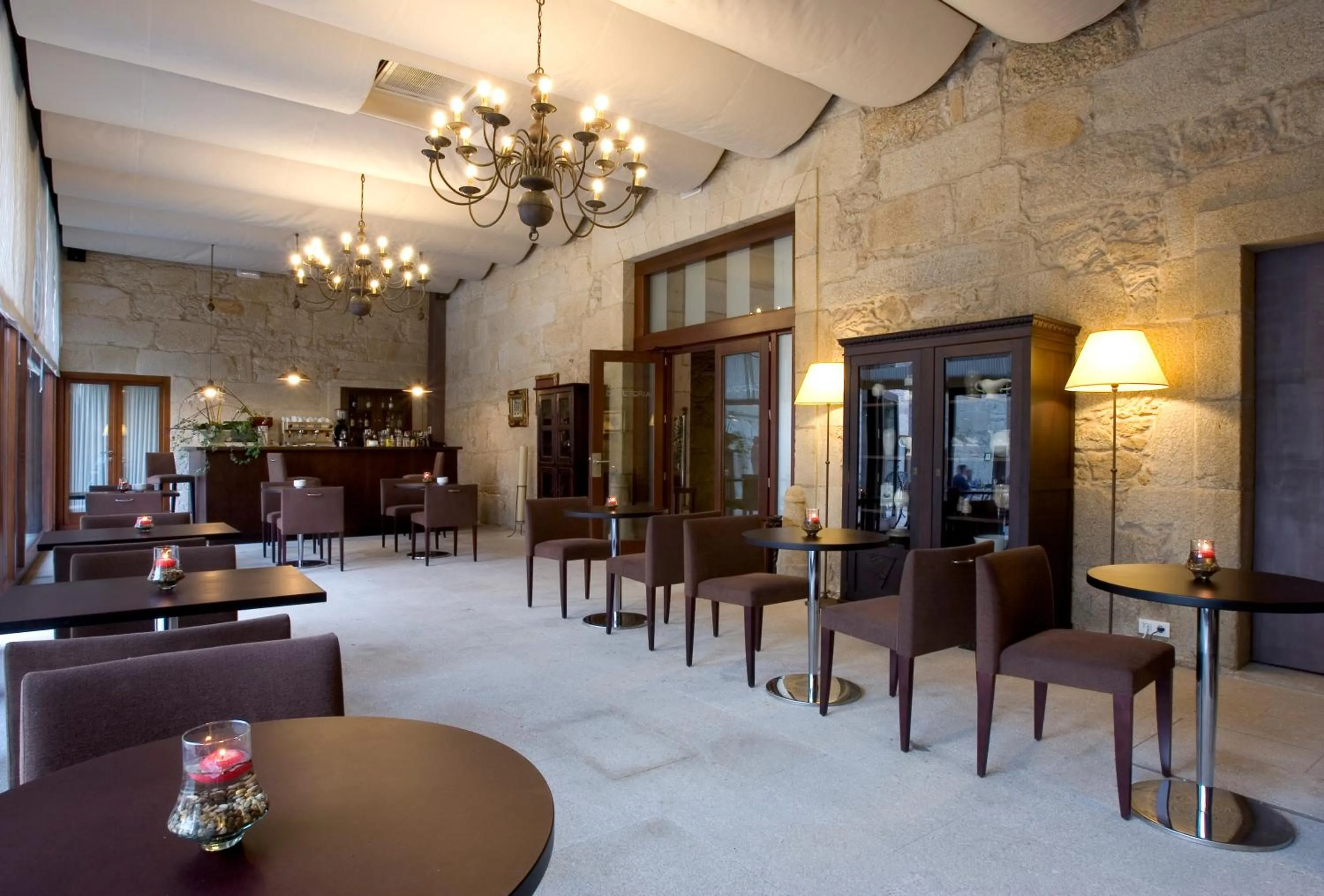 Communal lounge/ TV room in Hotel Pazo de Lestrove by Pousadas de Compostela