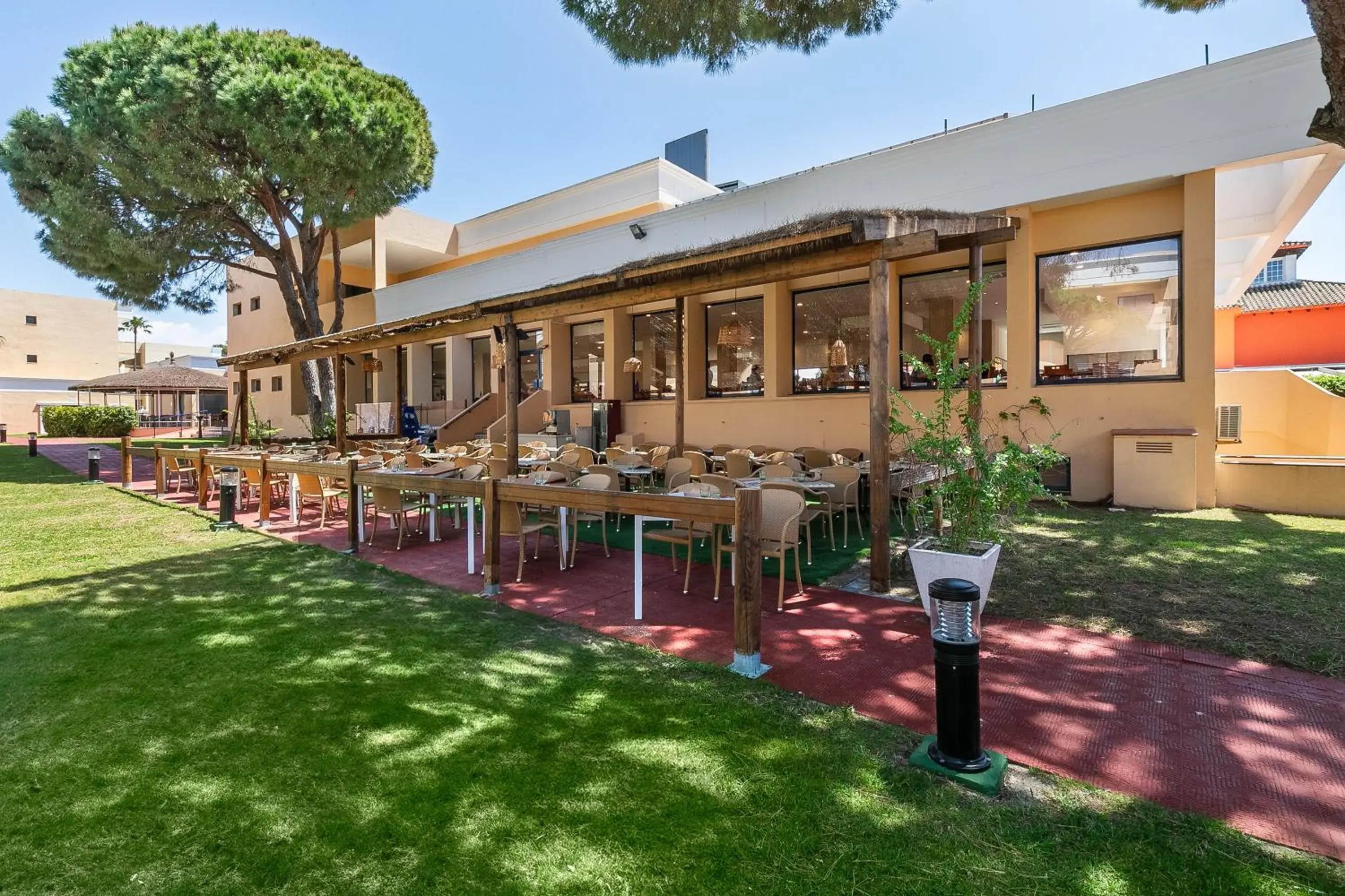 Restaurant/places to eat in Sol Sancti Petri Aparthotel Restaurant/places to eat in Sol Sancti Petri Aparthotel