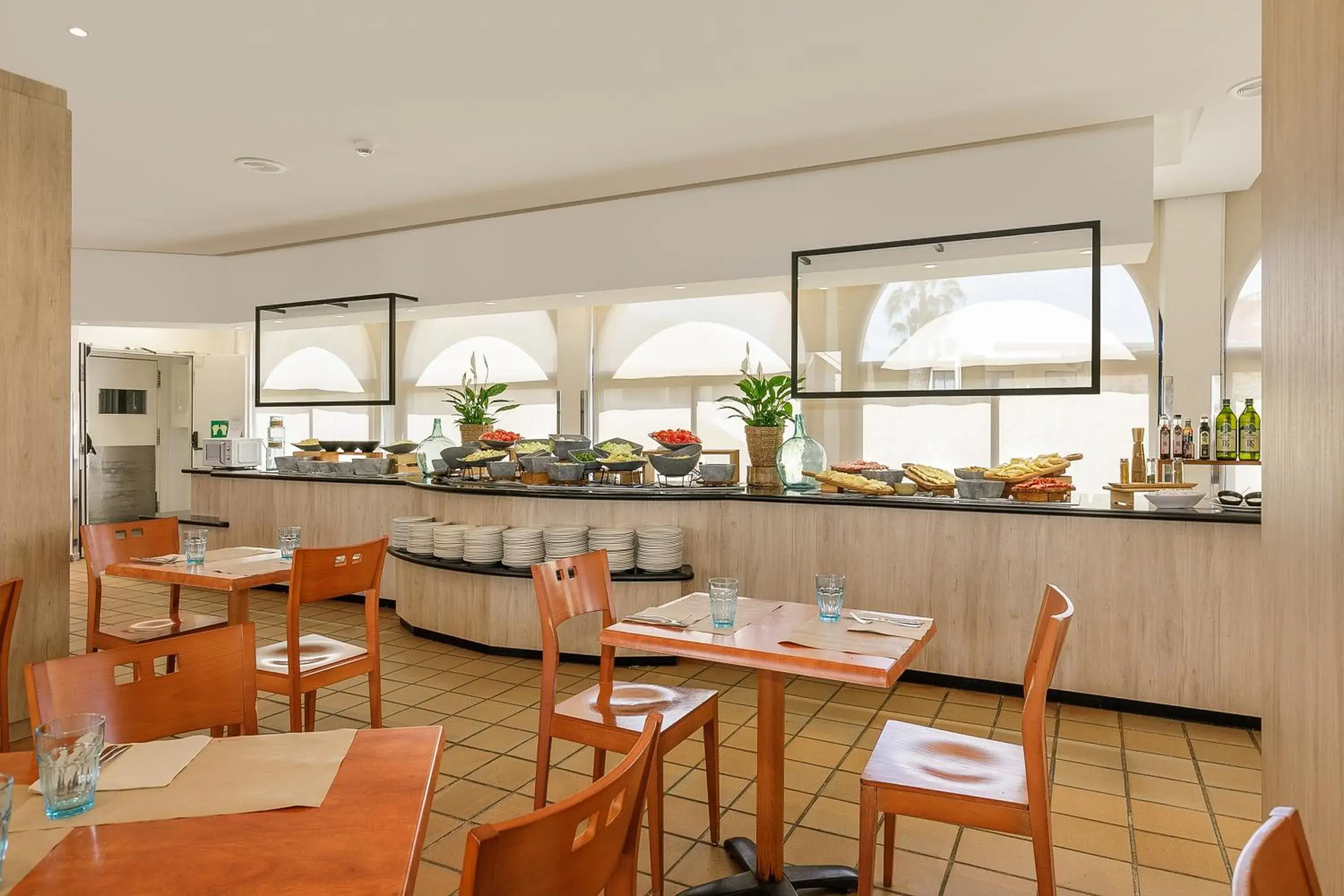 Restaurant/places to eat in Sol Sancti Petri Aparthotel Restaurant/places to eat in Sol Sancti Petri Aparthotel