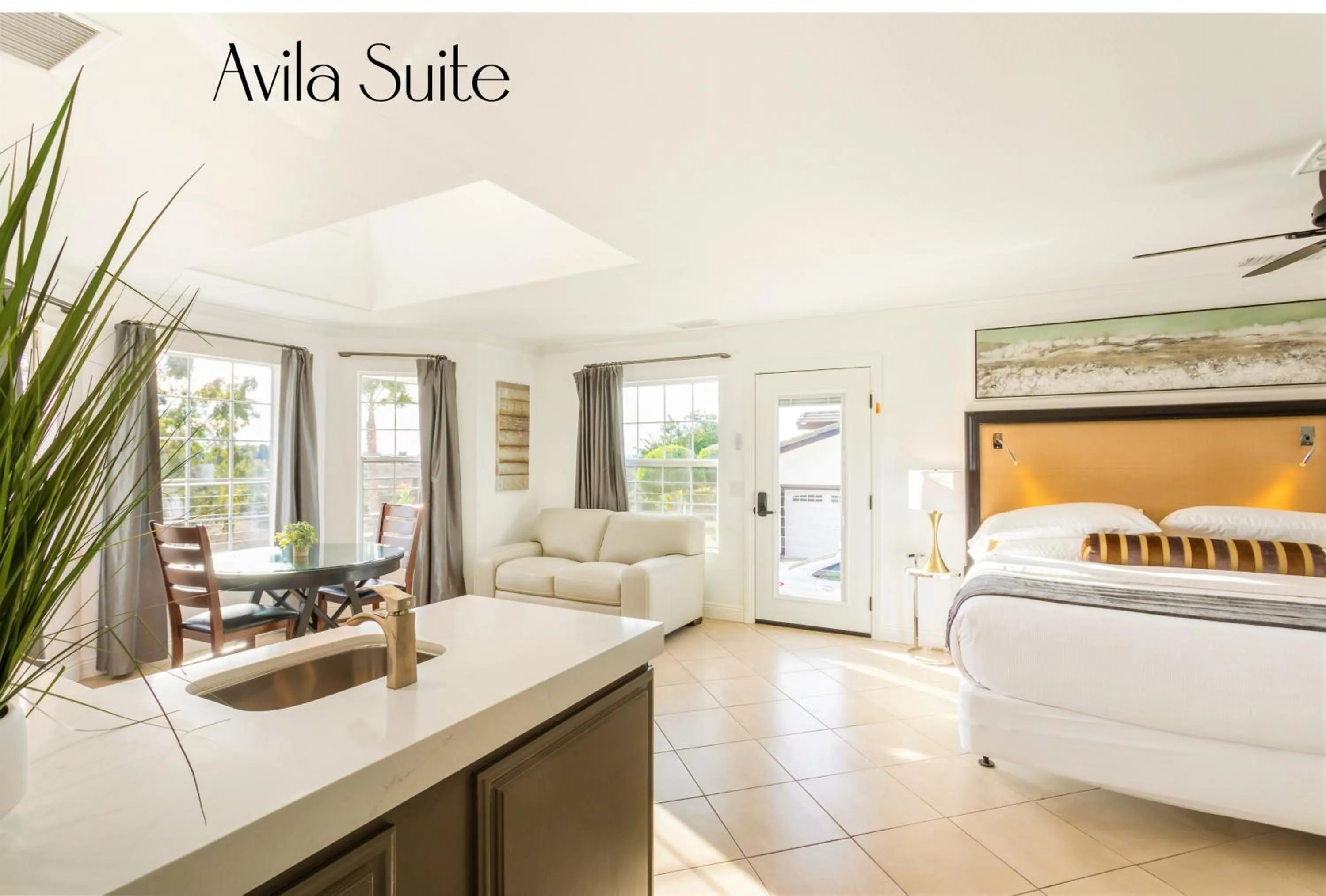 Bedroom, Bed in Villa Inn- Adult Only- Temecula Wine Country