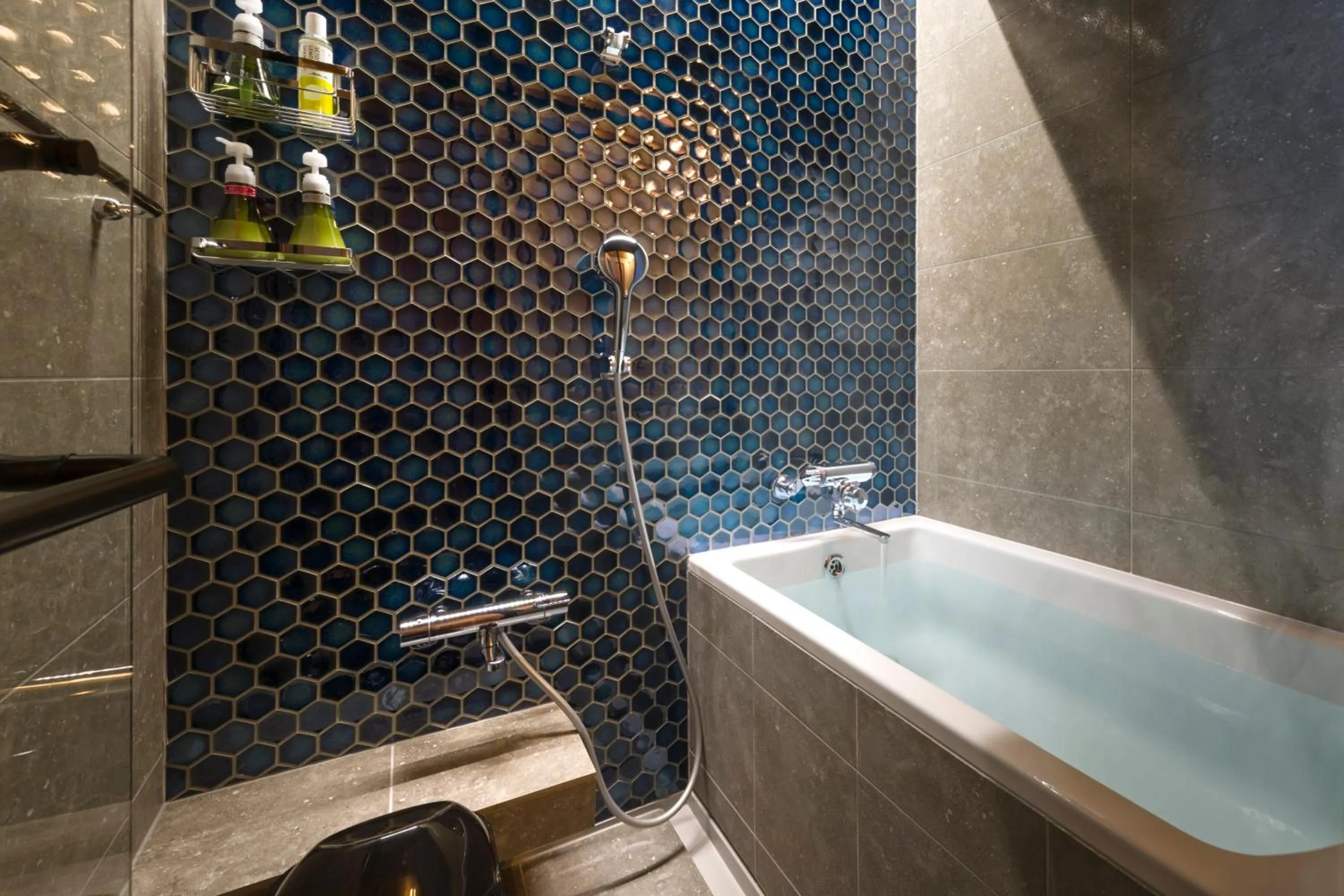 Shower in HOTEL BEACON ONOMICHI