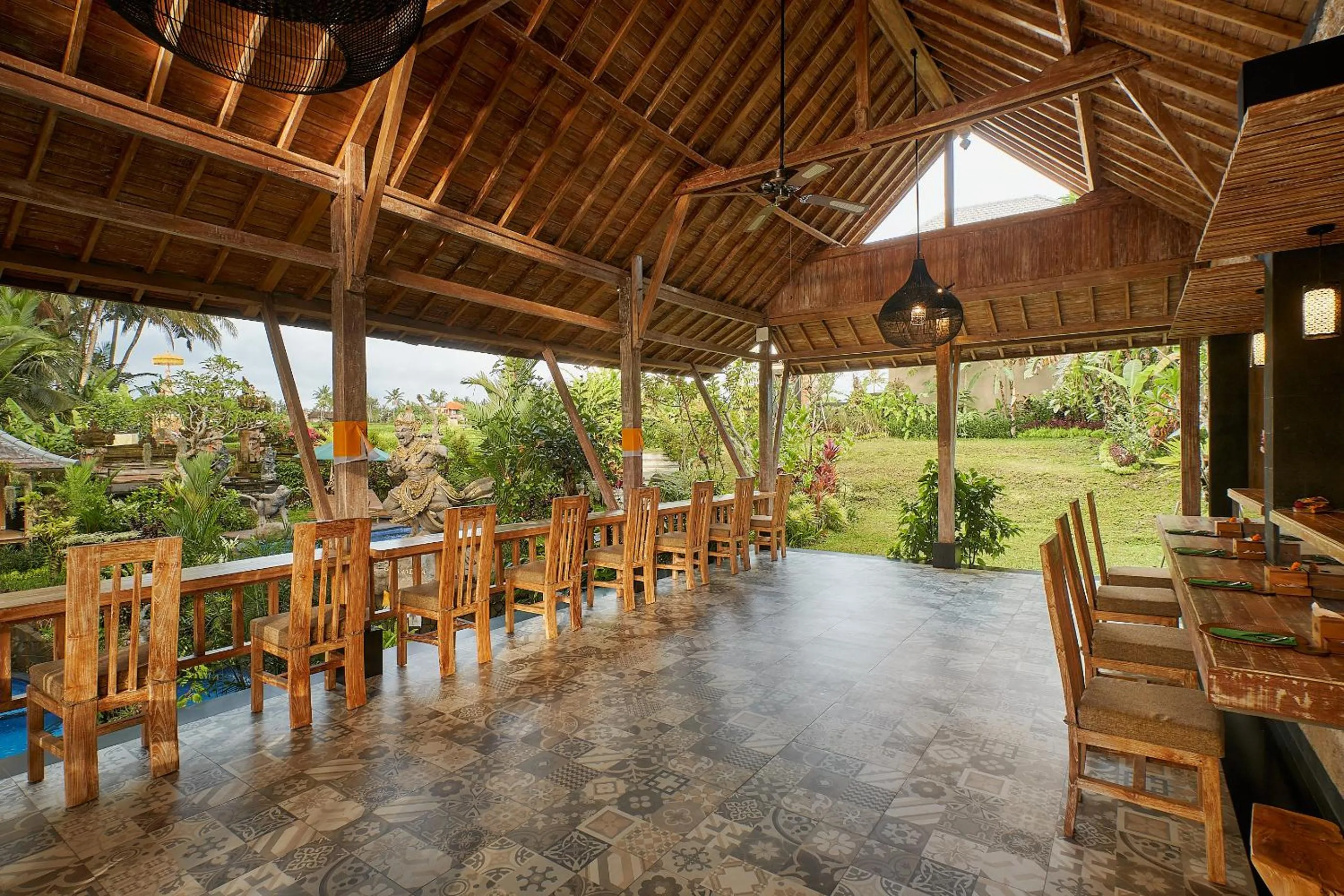 Restaurant/places to eat in Gynandha Ubud Cottage