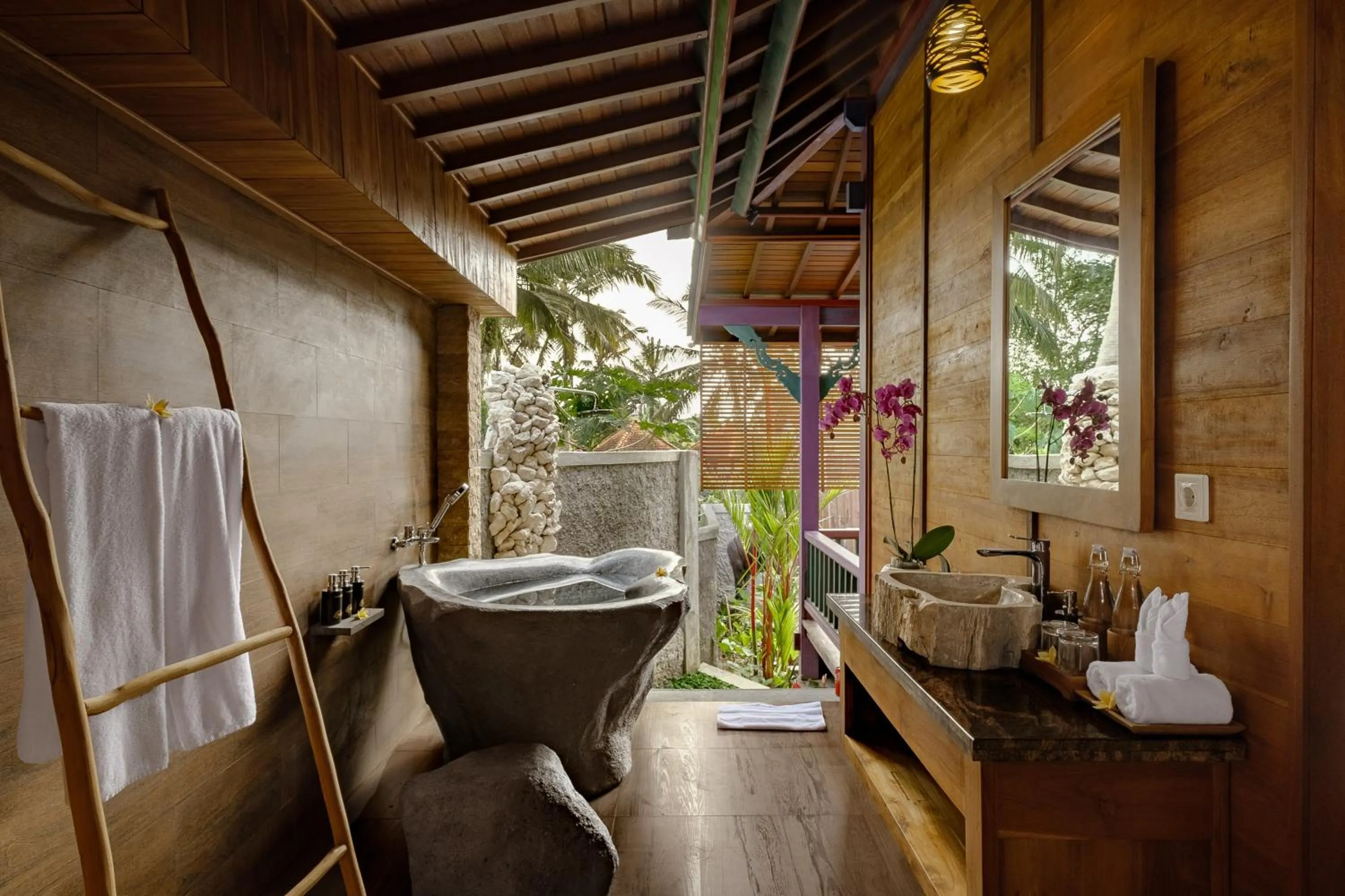 Bathroom in Gynandha Ubud Cottage