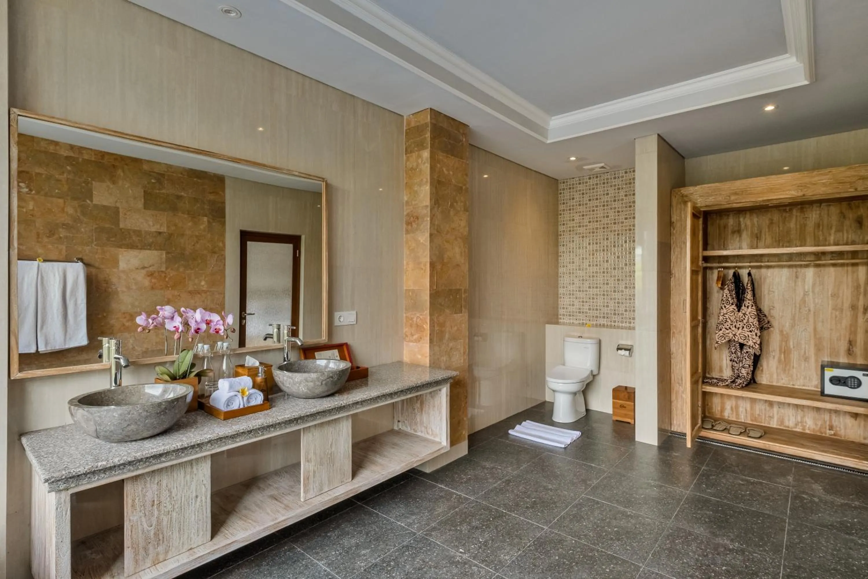 Bathroom in Gynandha Ubud Cottage