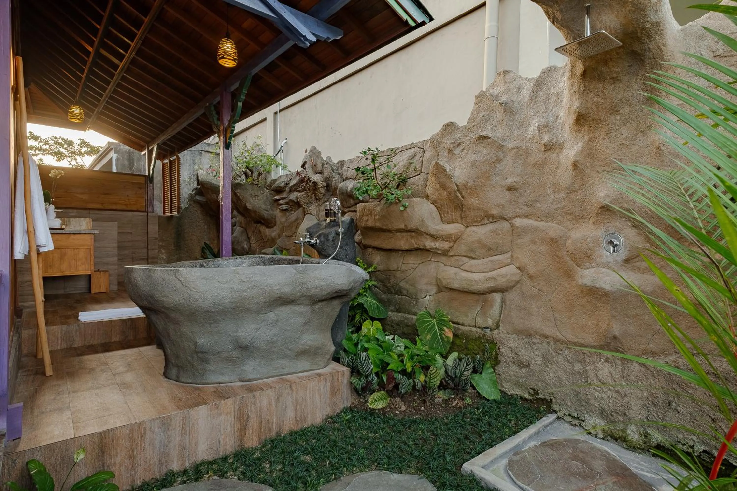 Bathroom in Gynandha Ubud Cottage