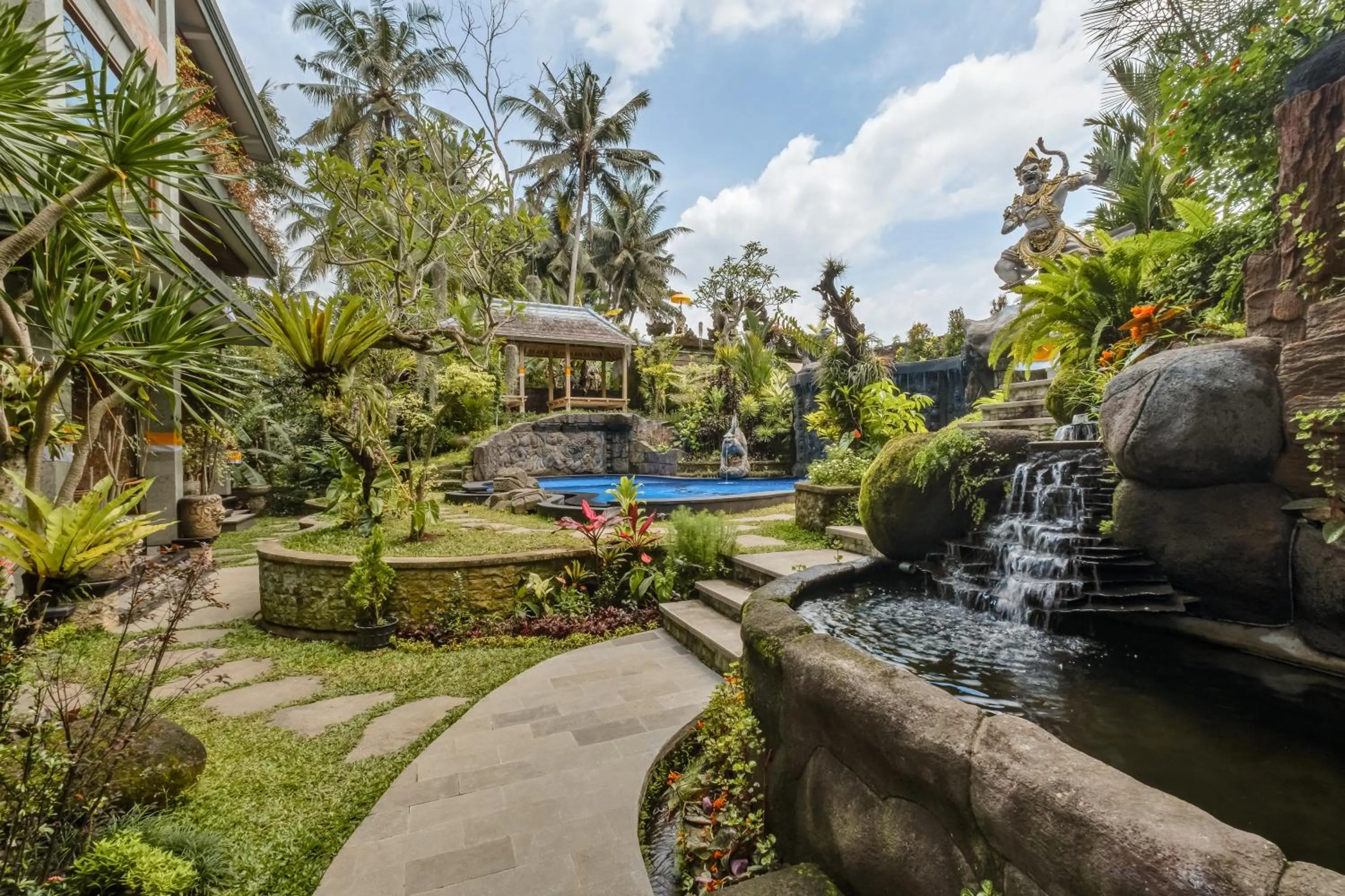 Garden in Gynandha Ubud Cottage