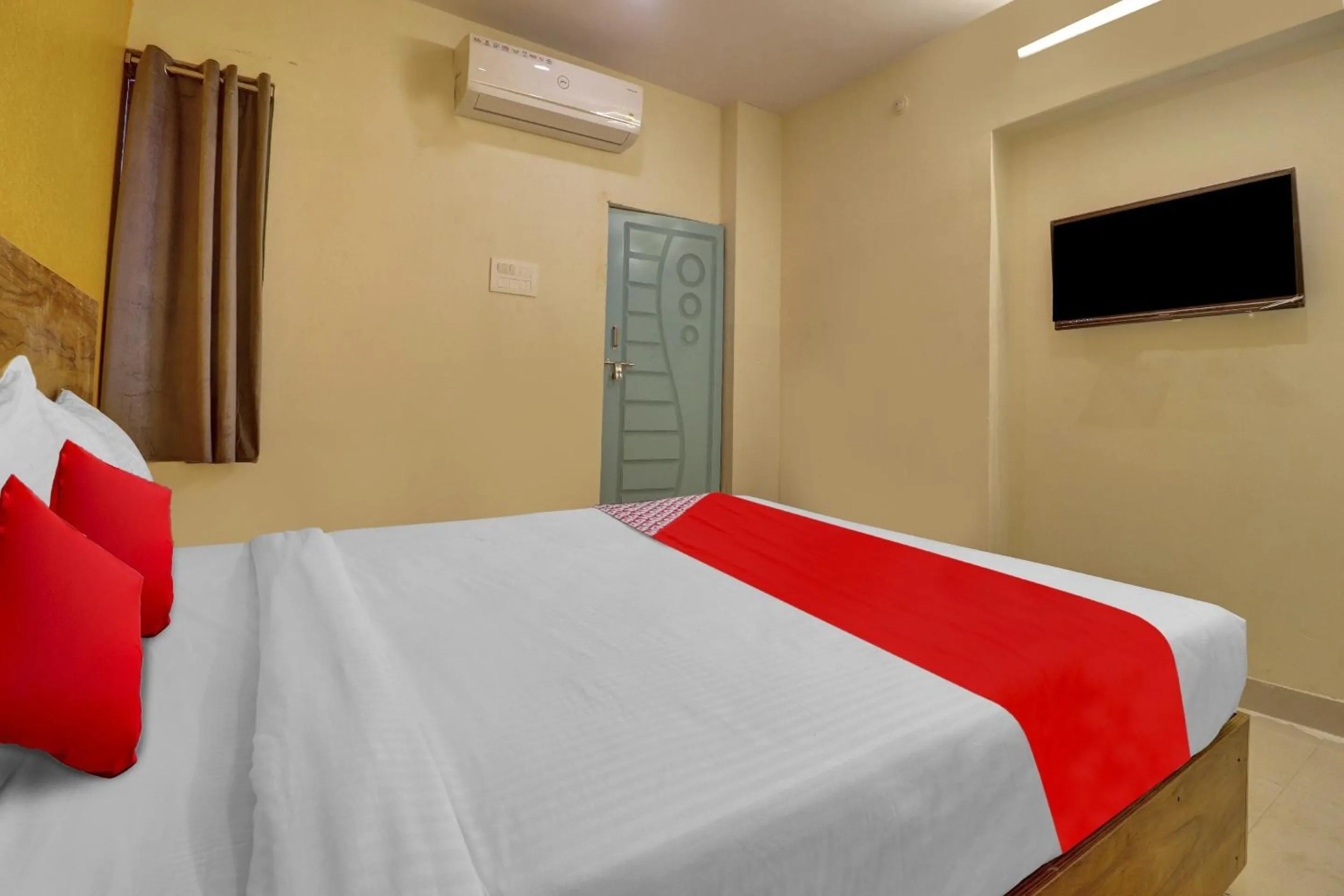 Bedroom, Bed in Hotel O R Square