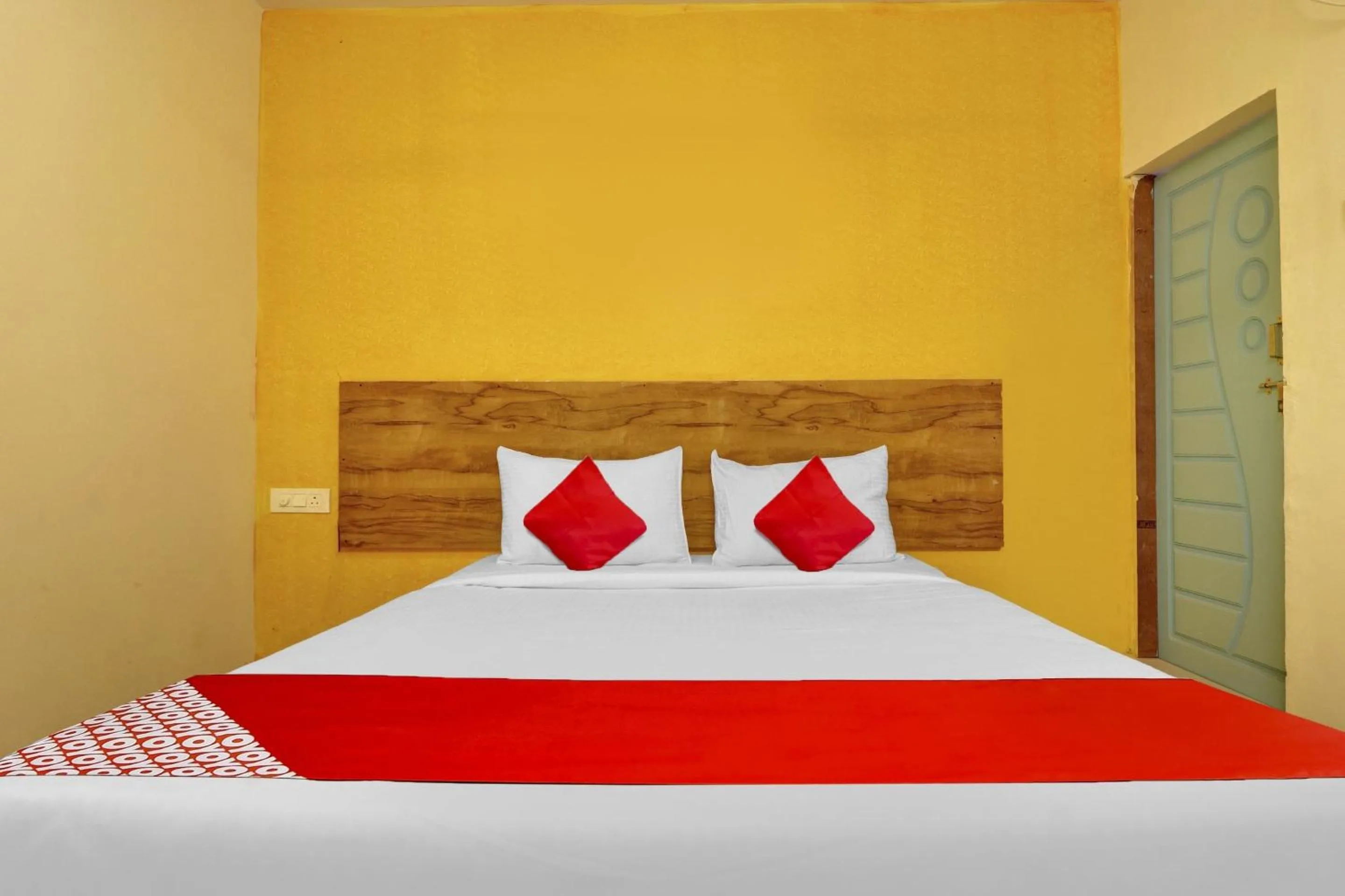 Bedroom, Bed in Hotel O R Square