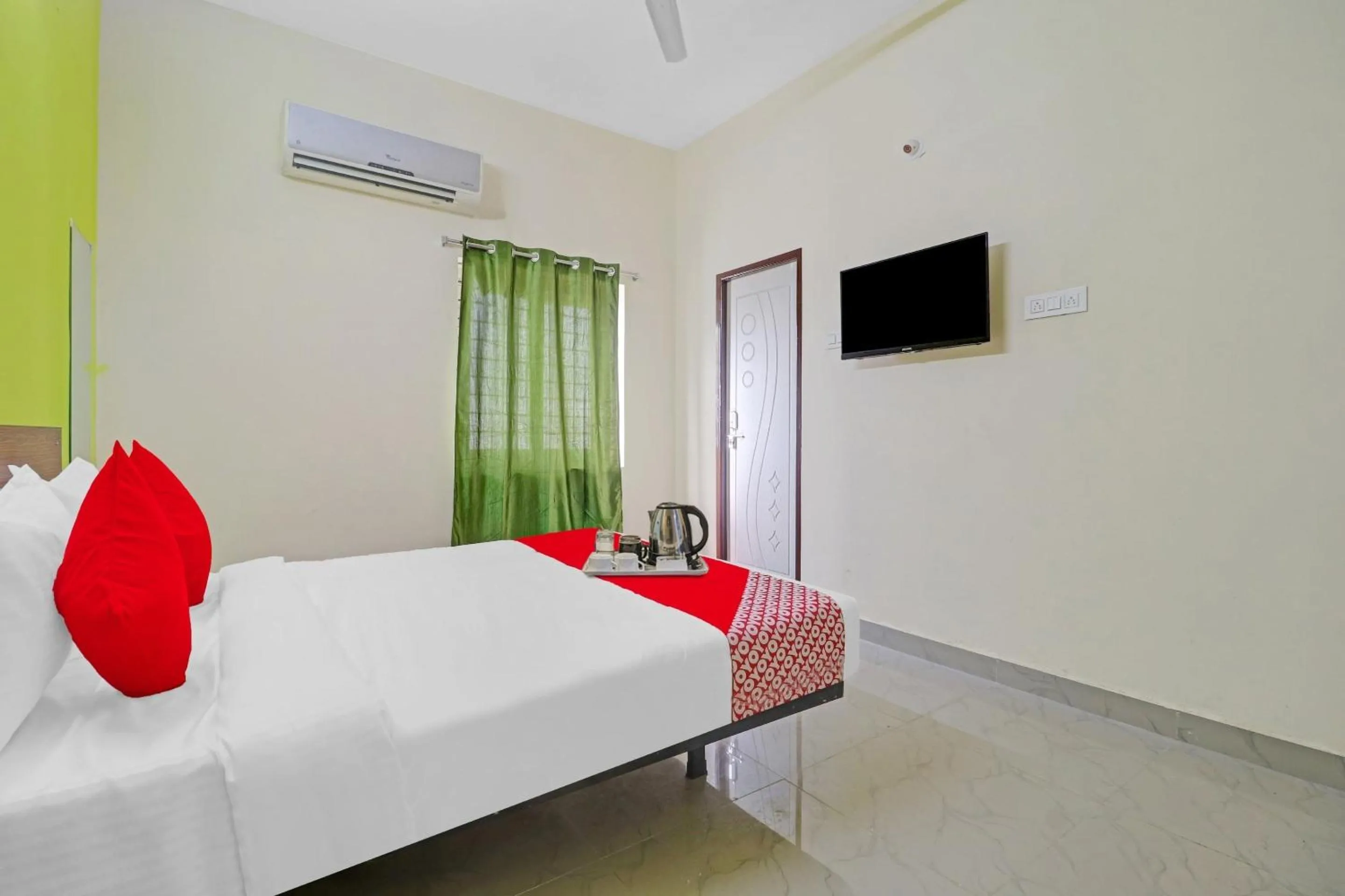 Bedroom, Bed in Super Collection O Elite Stay Near Habsiguda Metro Station