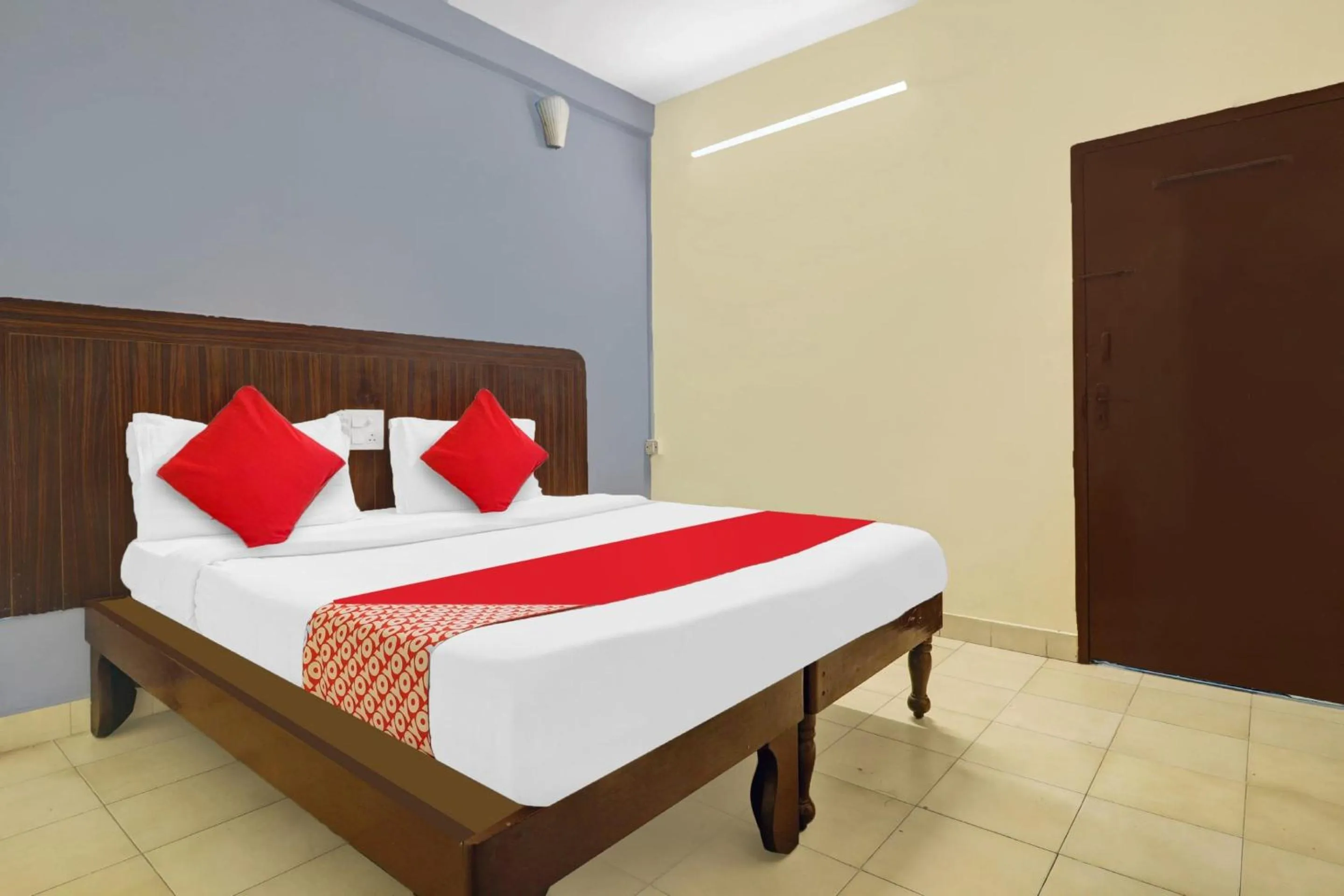 Bedroom, Bed in Hotel O HRR Hotels Near Paradise circle