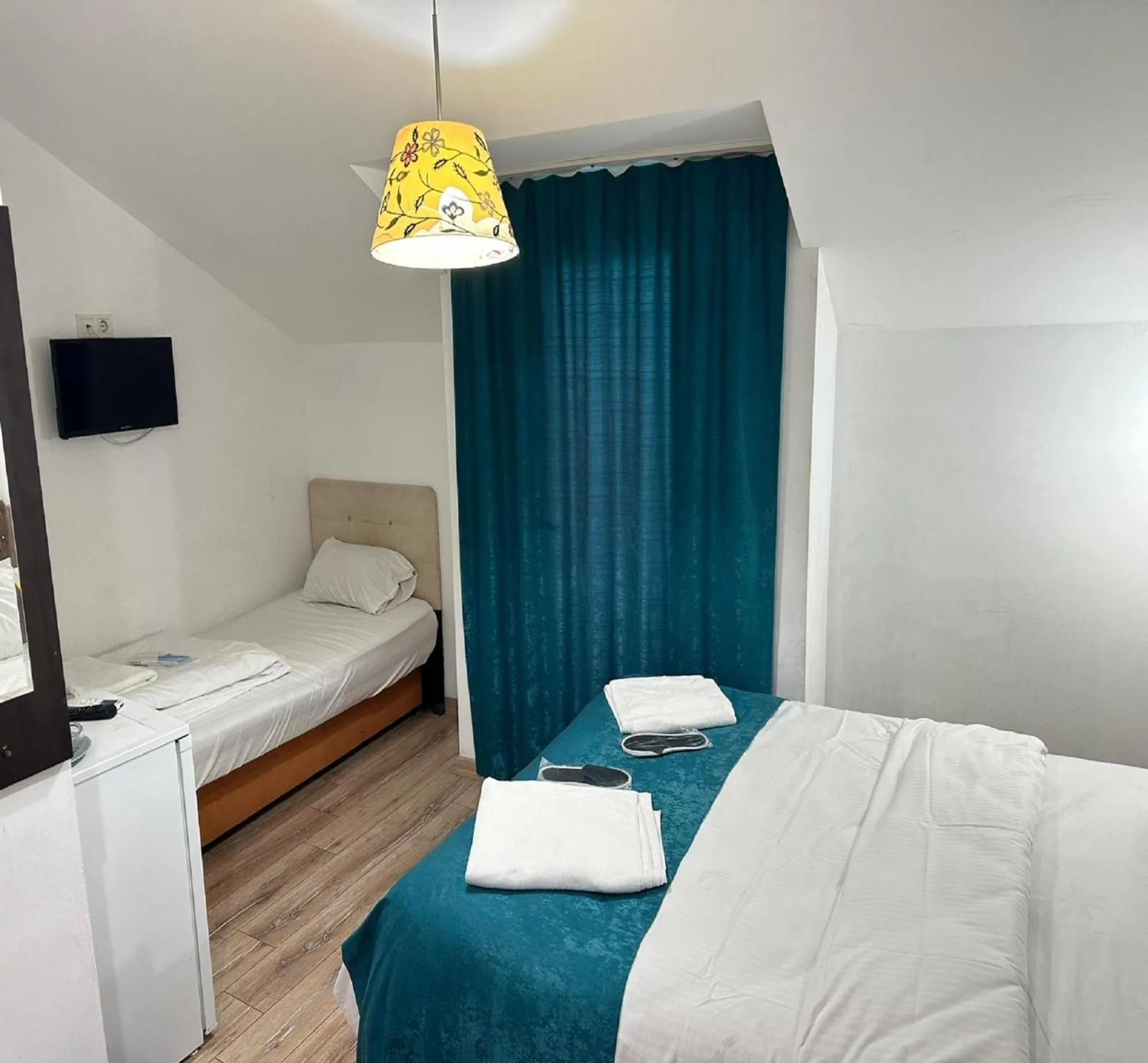 Photo of the whole room, Bed in Taksim Soushian Hotel