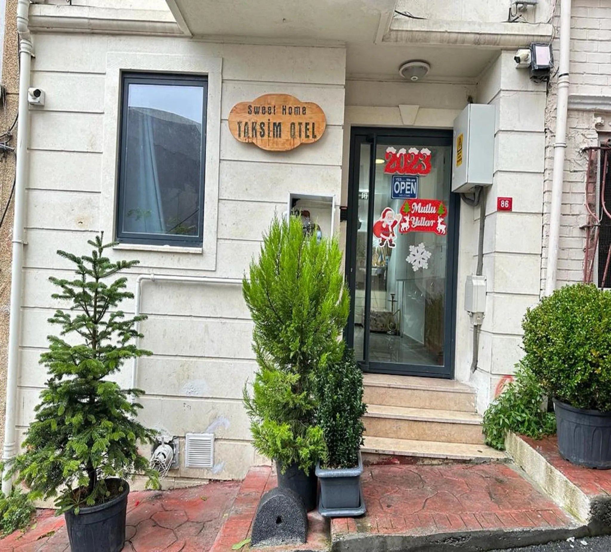 Facade/entrance in Taksim Soushian Hotel