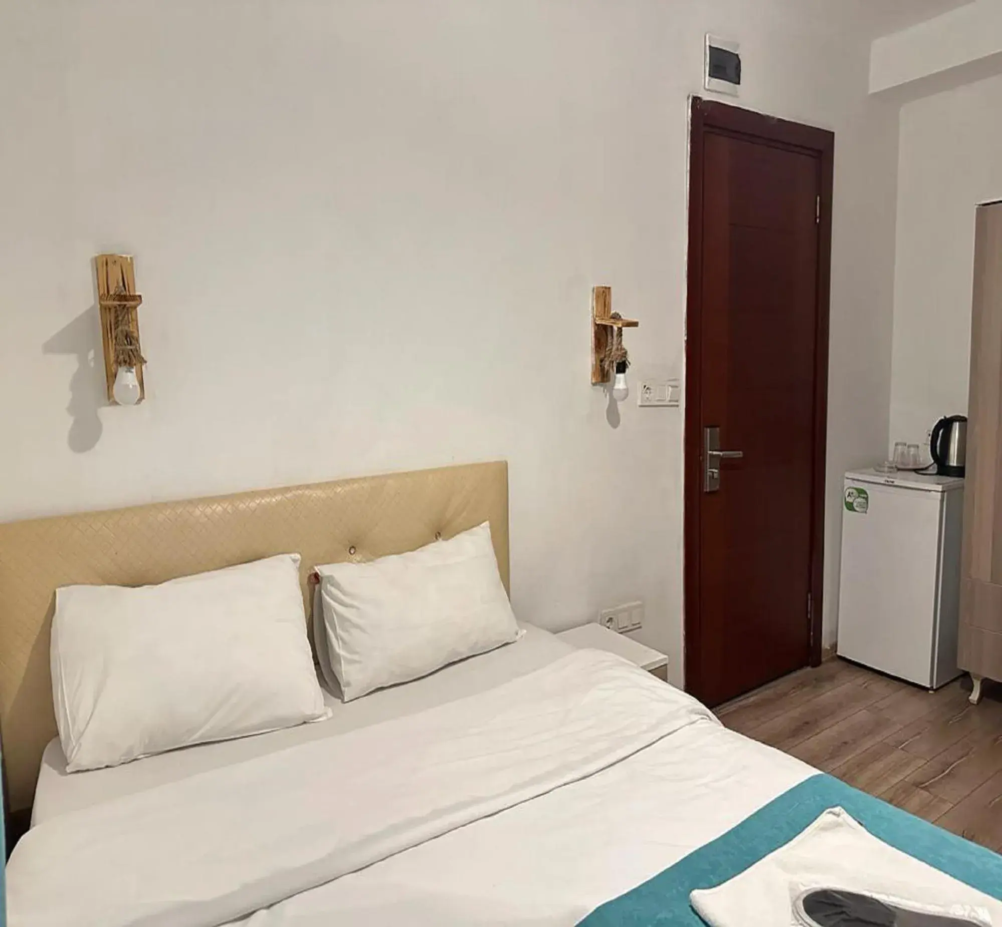 Photo of the whole room, Bed in Taksim Soushian Hotel Photo of the whole room, Bed in Taksim Soushian Hotel