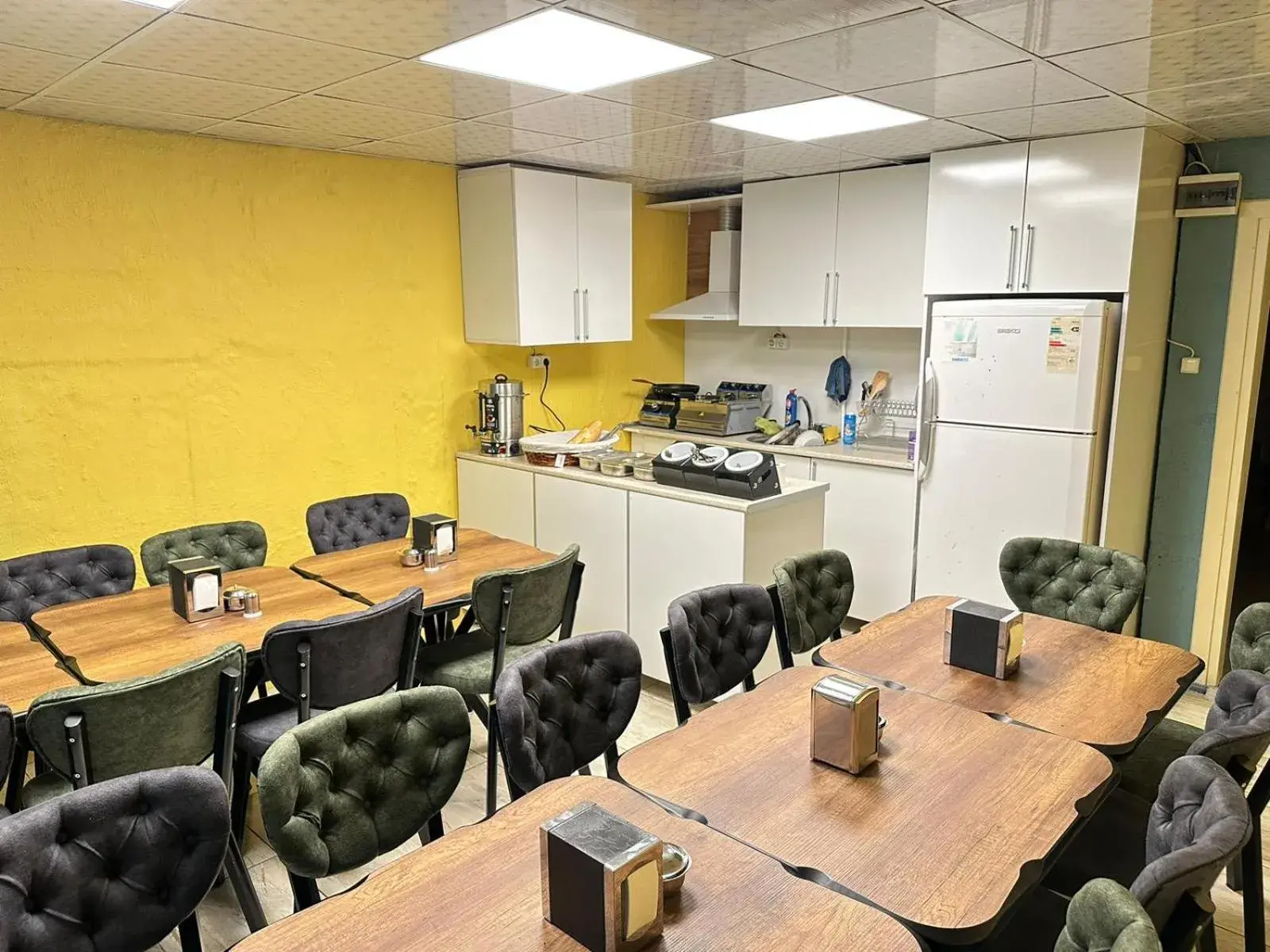 Restaurant/places to eat in Taksim Soushian Hotel Restaurant/places to eat in Taksim Soushian Hotel