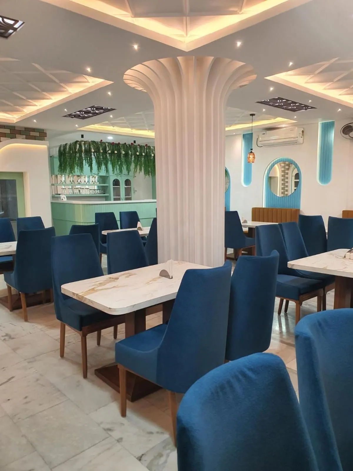 Restaurant/places to eat in HOTEL DEO VOLENTE