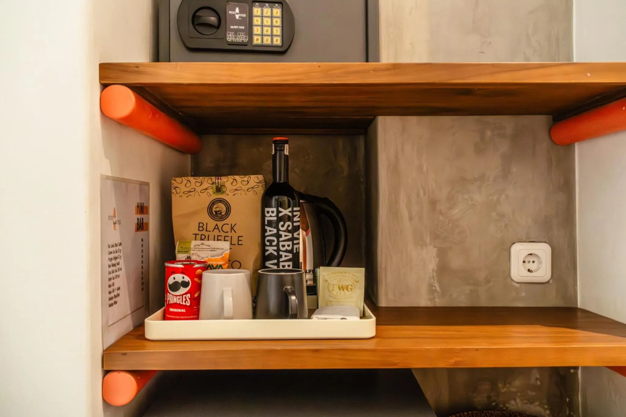 Area and facilities in Roomates Hostel Canggu by Ini Vie Hospitality