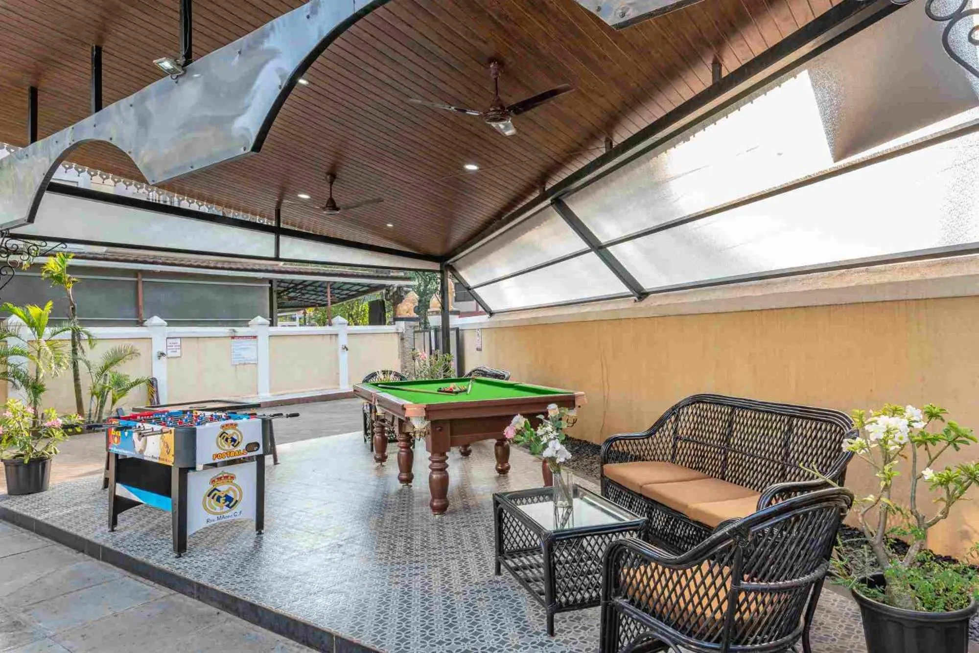 Patio in Luxury Rental with Kids Playroom in Goa