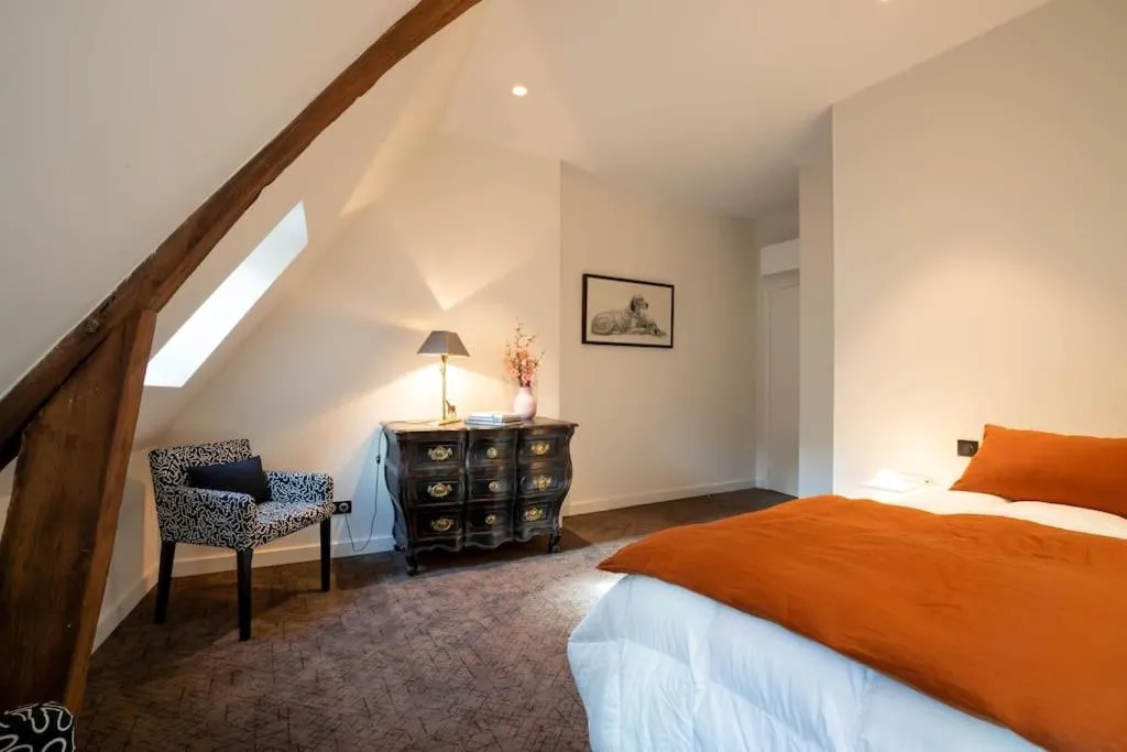 Bed in Côté Paradis - Appartements de Charme au centre-ville de Beaune