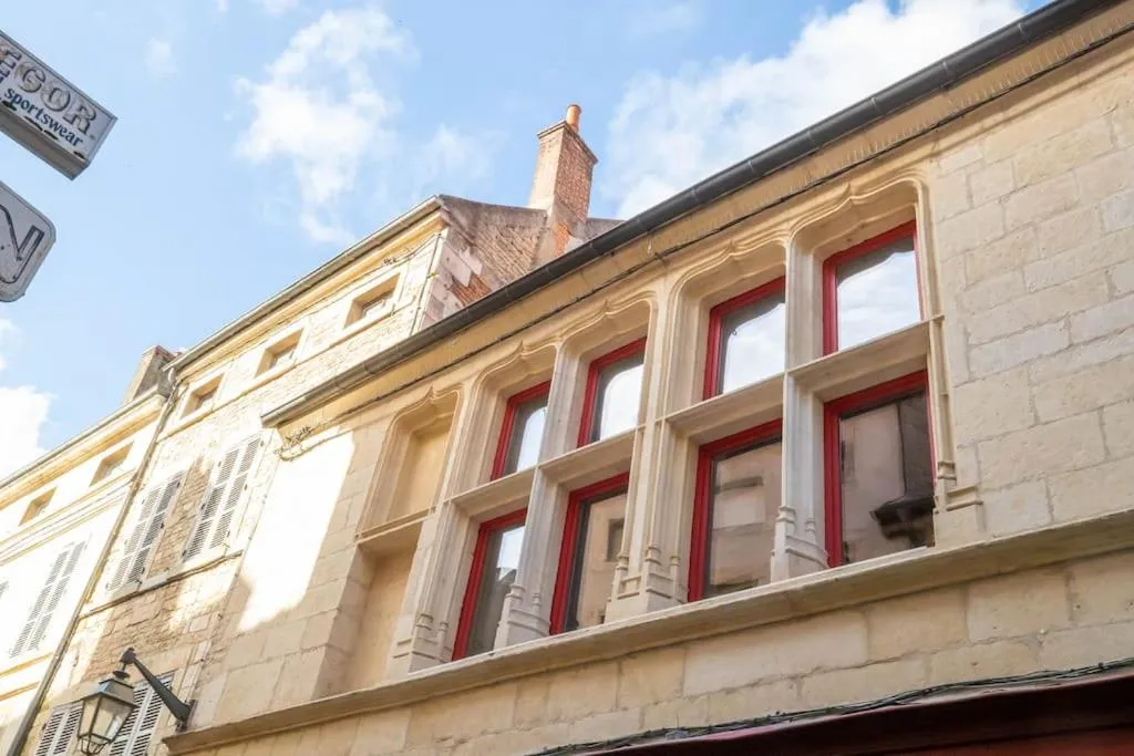 Property building in Côté Paradis - Appartements de Charme au centre-ville de Beaune