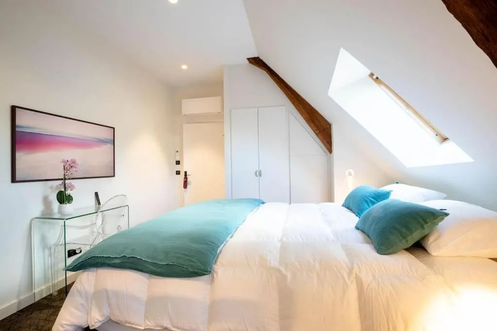 Bed in Côté Paradis - Appartements de Charme au centre-ville de Beaune