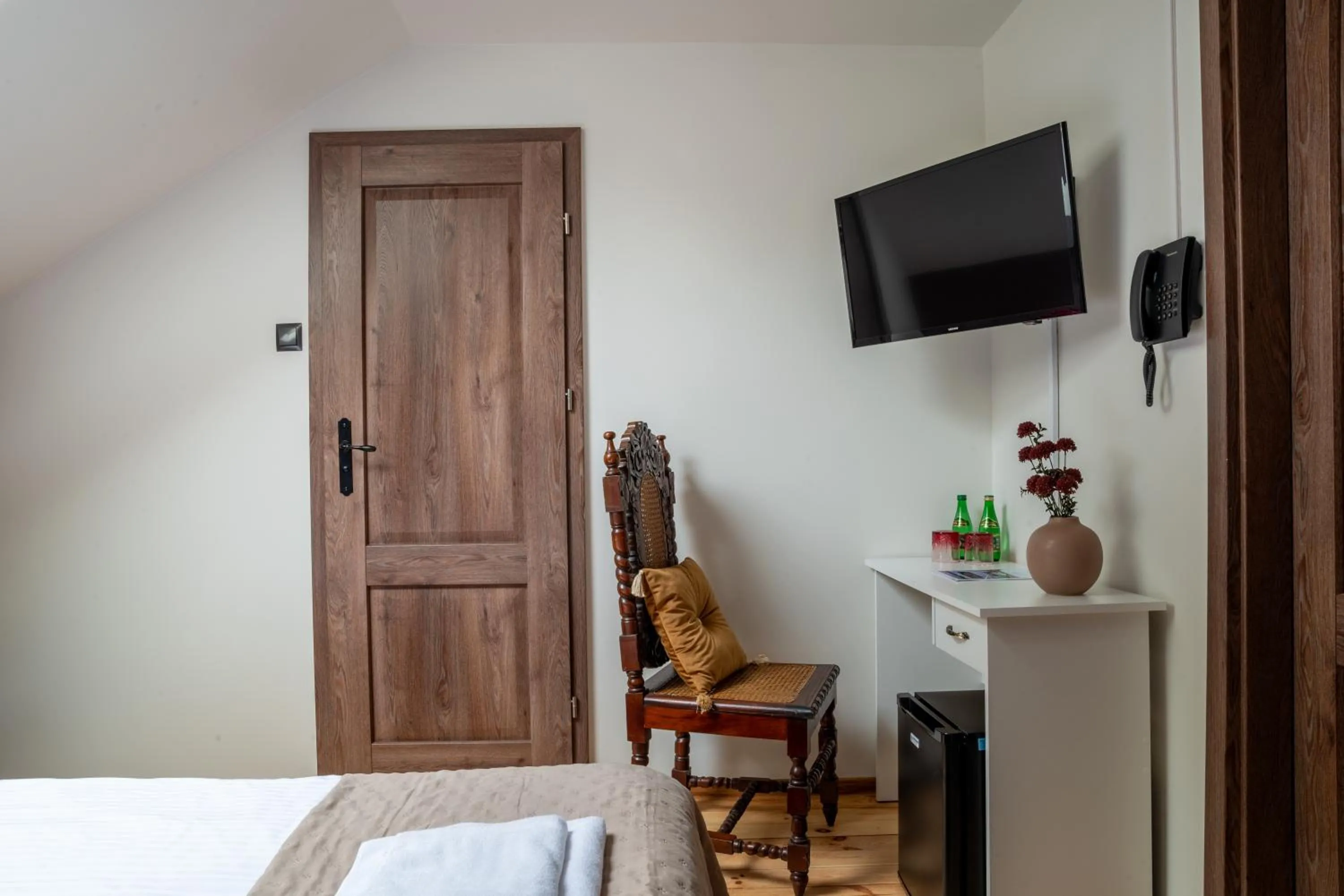 Bed in Karczma Ostoya