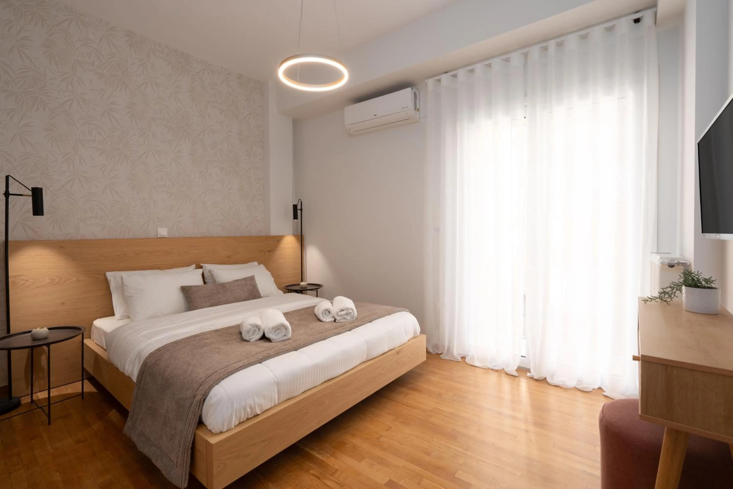 Deluxe 4 Bedrooms Apartment in Athens Center
